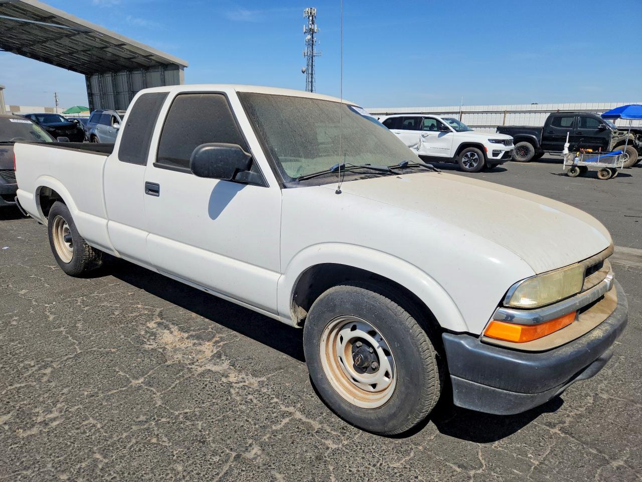 2003 Chevrolet S Truck S10 White vin: 1GCCS19X638214560