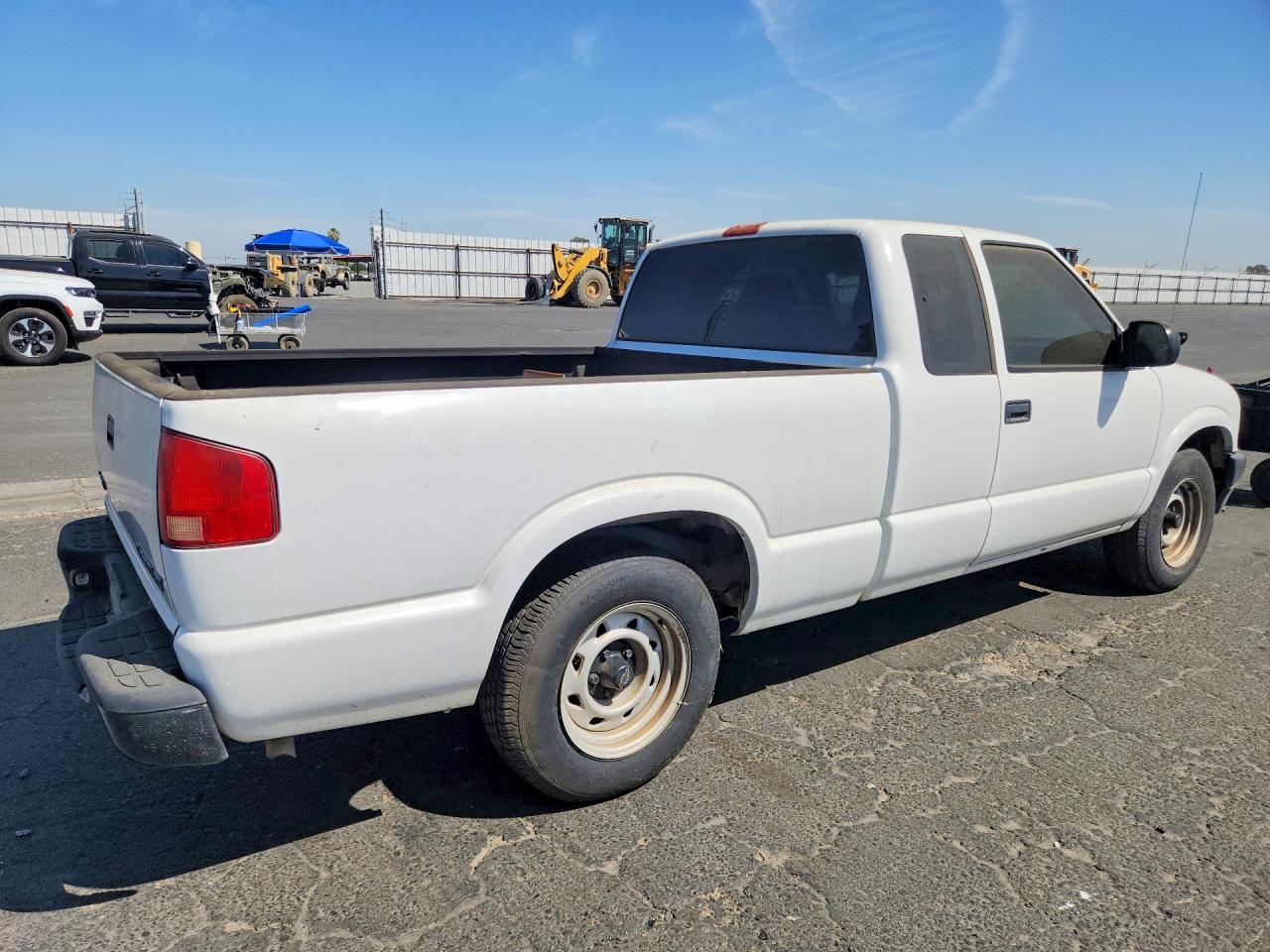 2003 Chevrolet S Truck S10 White vin: 1GCCS19X638214560