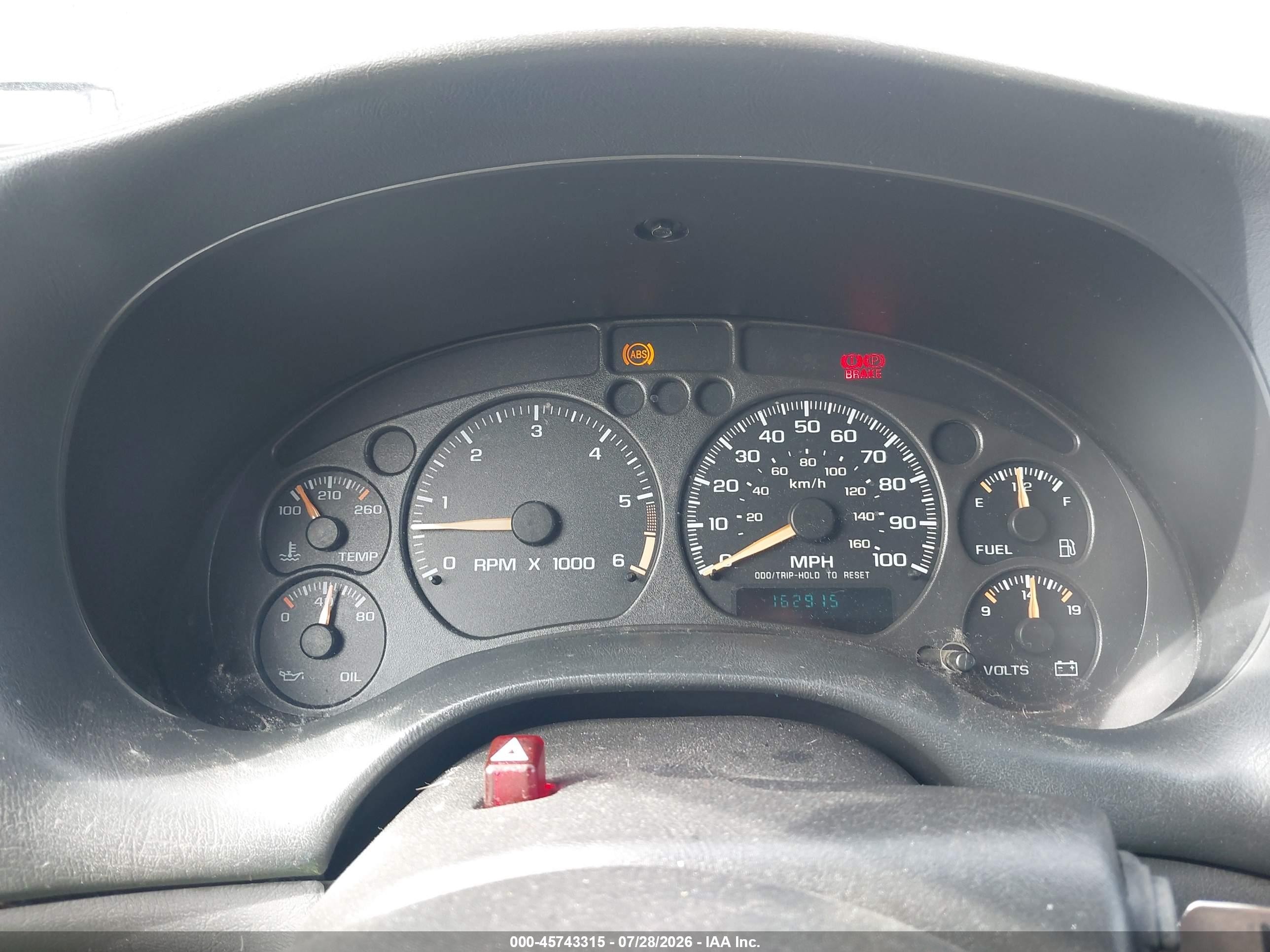 2003 Chevrolet S-10   White vin: 1GCCS19X638287721
