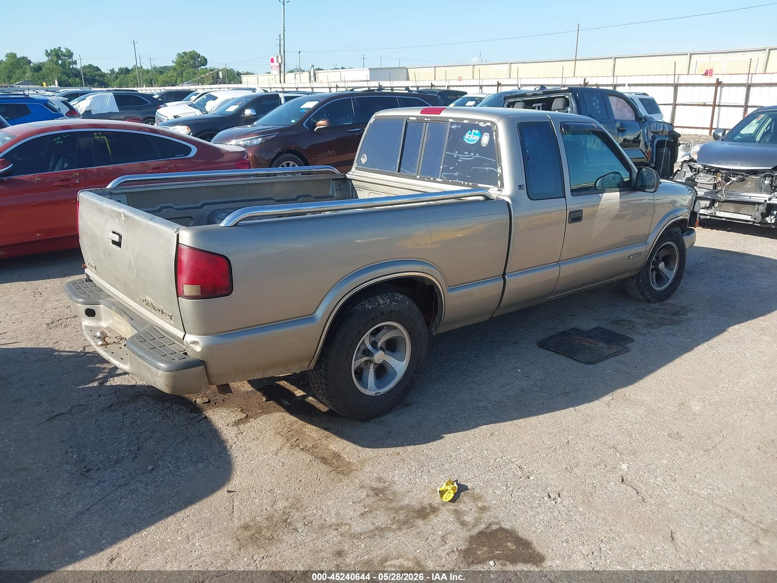 1998 Chevrolet S-10 Ls Fleetside Gold vin: 1GCCS19X6W8119923