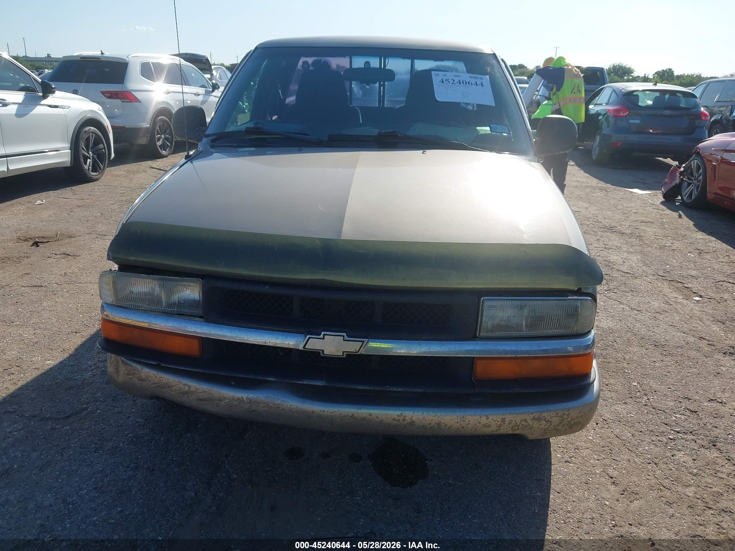 1998 Chevrolet S-10 Ls Fleetside Gold vin: 1GCCS19X6W8119923
