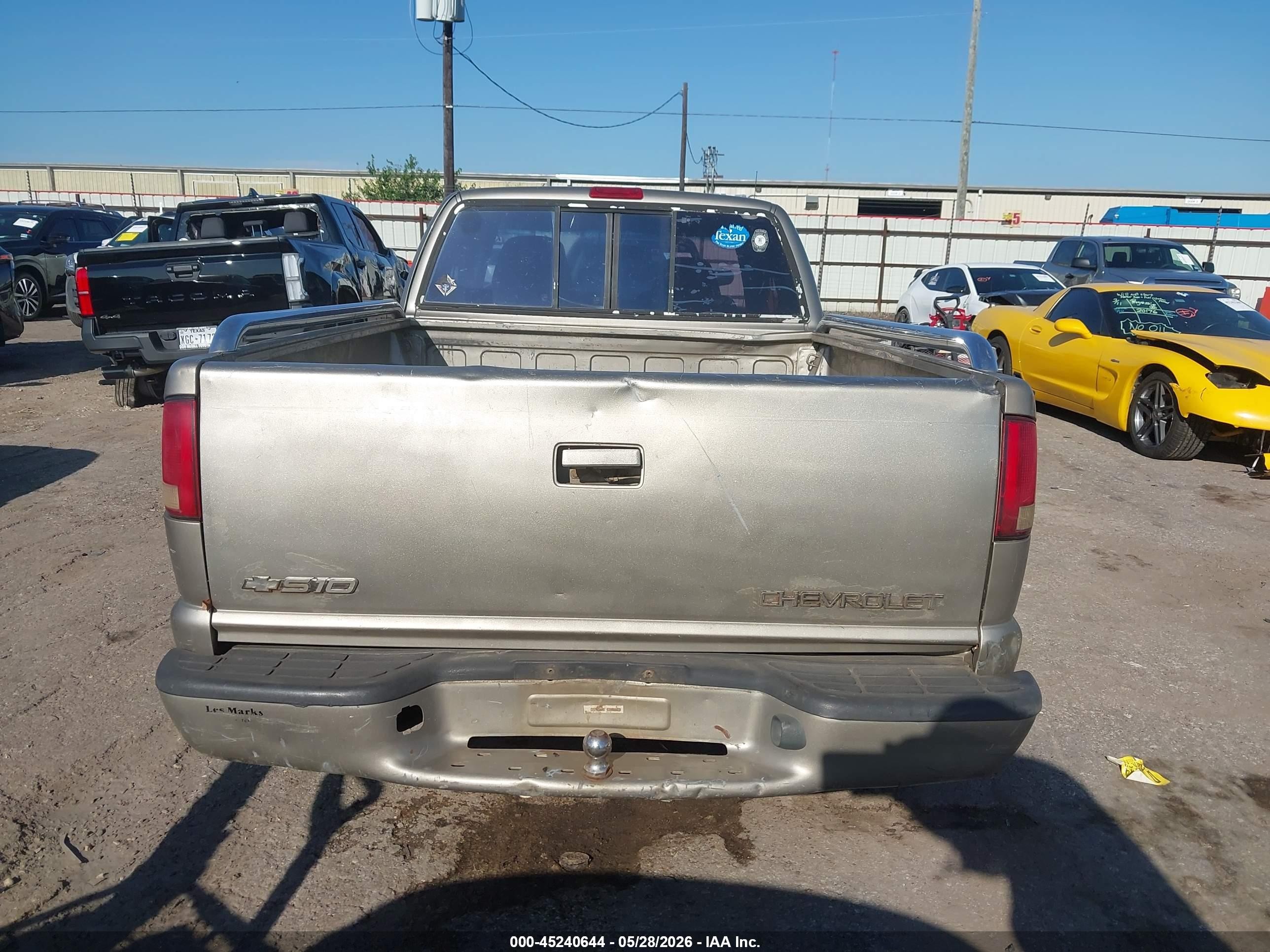 1998 Chevrolet S-10 Ls Fleetside Gold vin: 1GCCS19X6W8119923