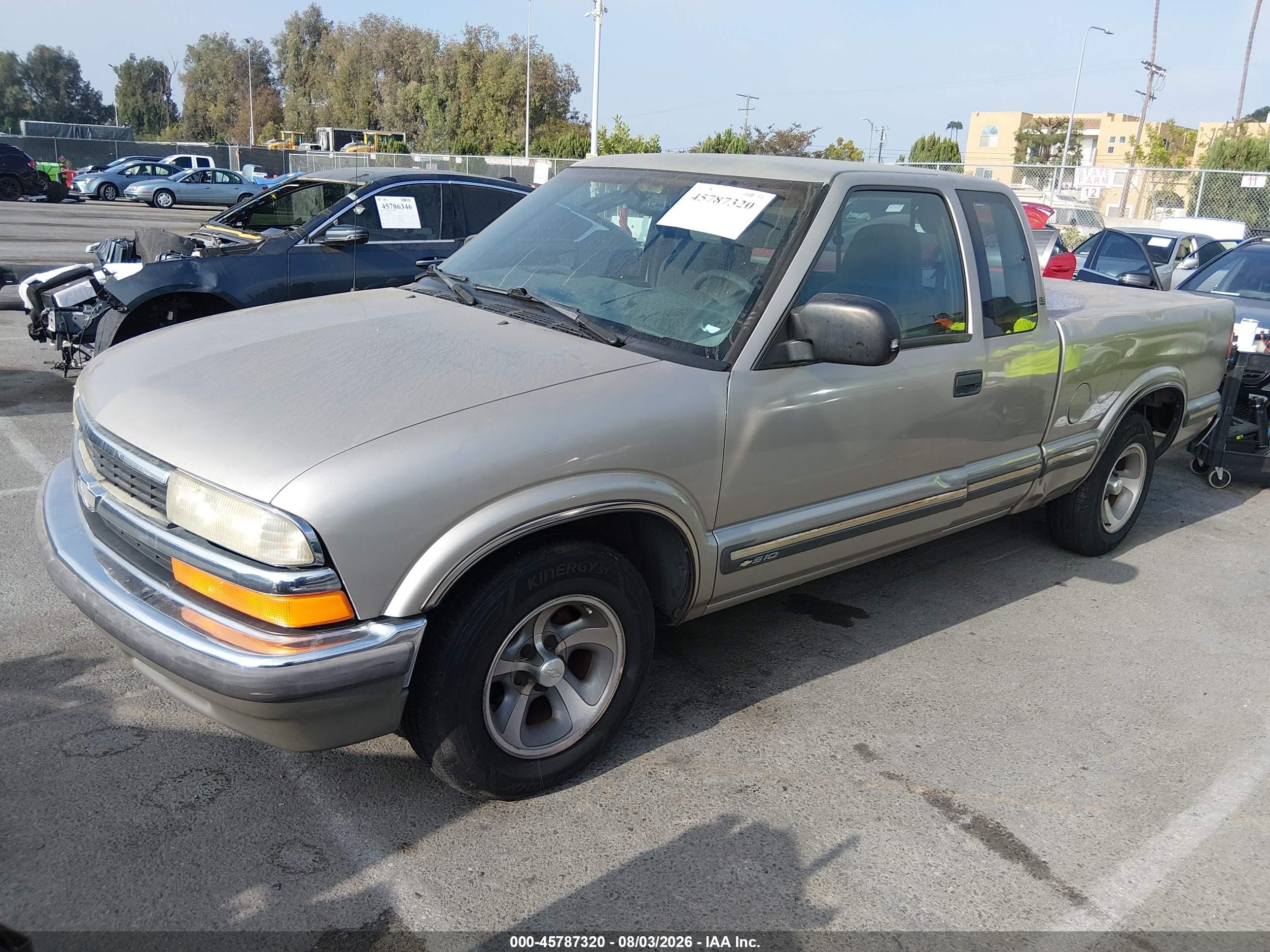 1998 Chevrolet S-10 Ls Золотой vin: 1GCCS19X6W8252701