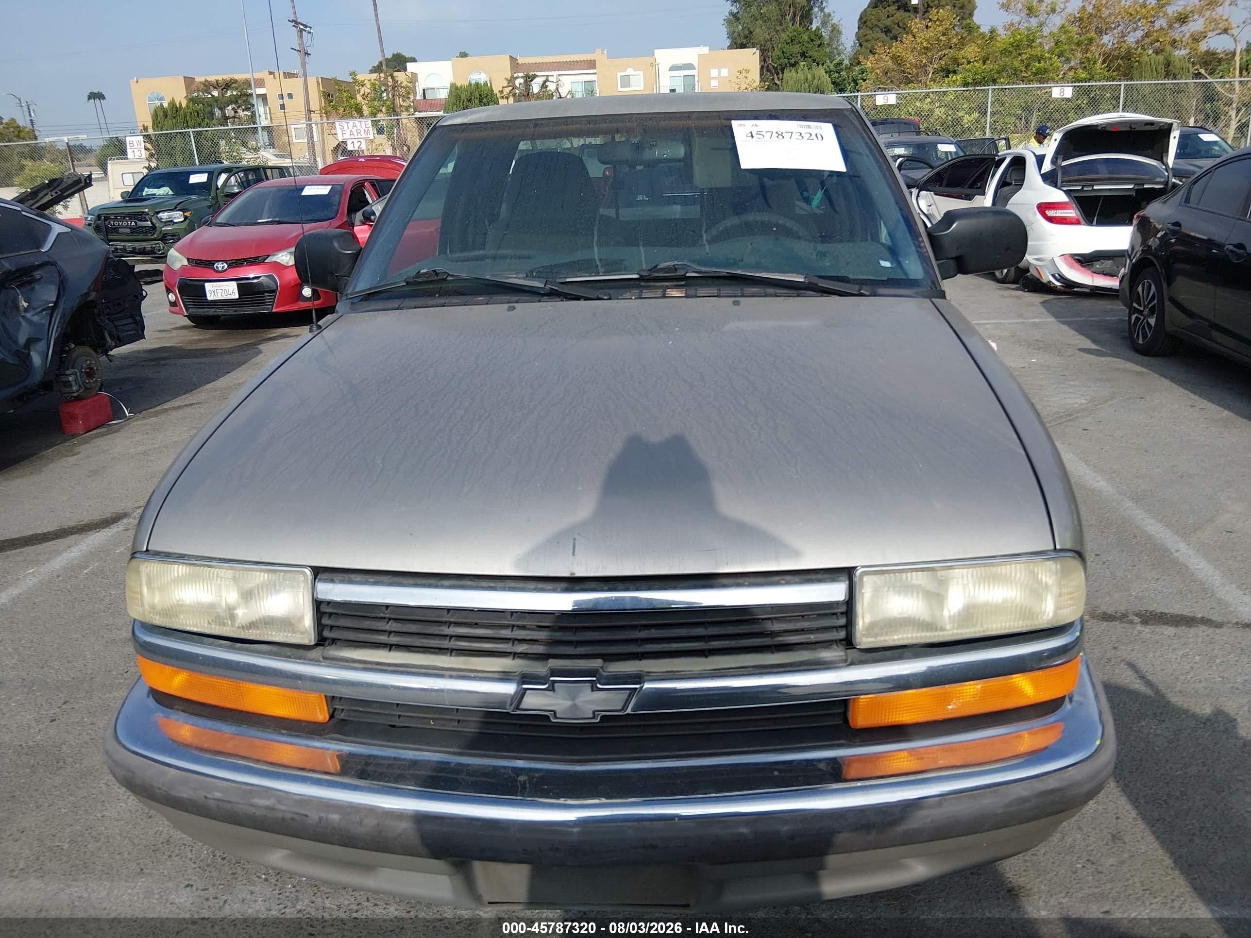 1998 Chevrolet S-10 Ls Золотой vin: 1GCCS19X6W8252701