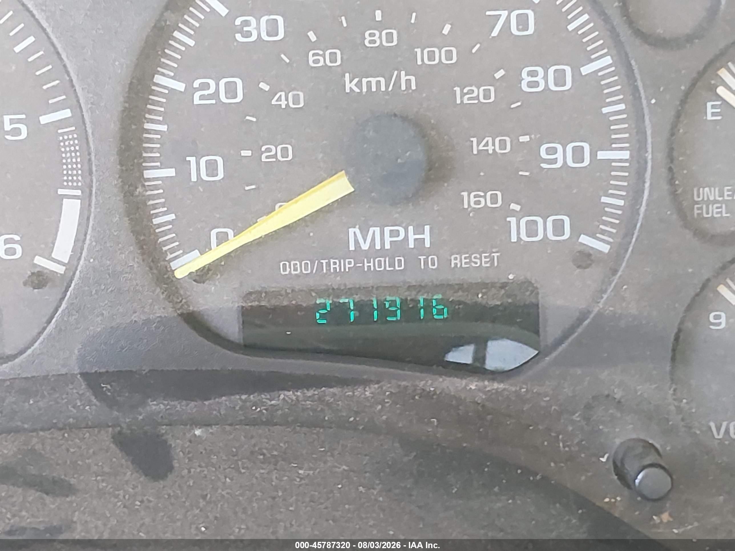 1998 Chevrolet S-10 Ls Золотой vin: 1GCCS19X6W8252701