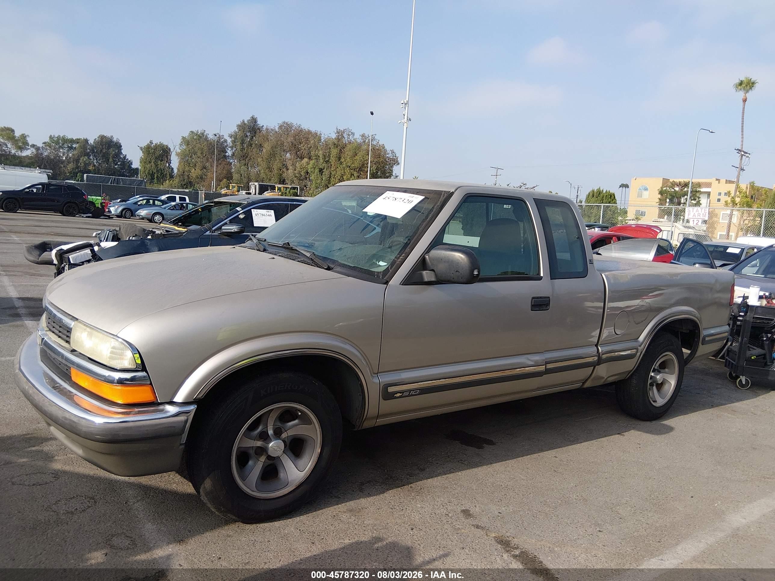 1998 Chevrolet S-10 Ls Золотой vin: 1GCCS19X6W8252701