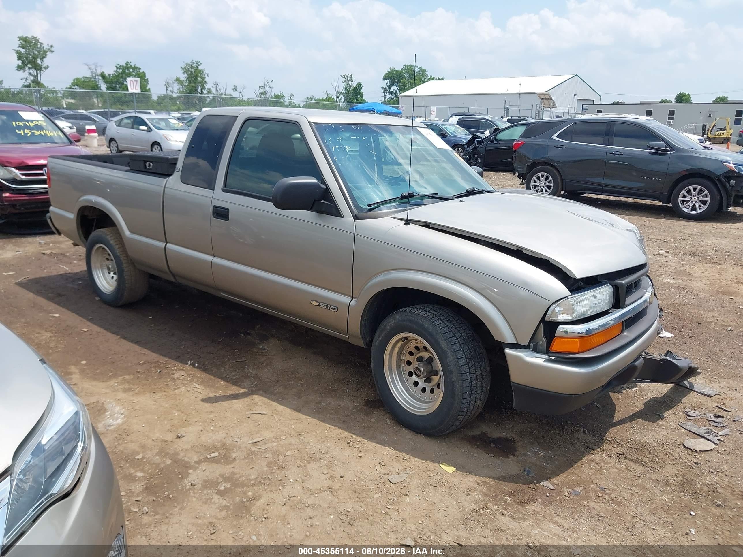 2003 Chevrolet S-10 Ls Tan vin: 1GCCS19X738109915