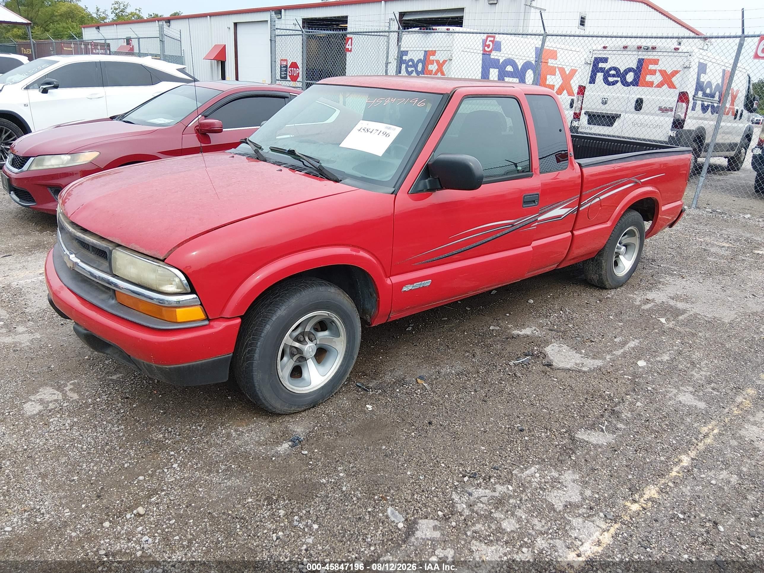 2003 Chevrolet S-10 Ls Красный vin: 1GCCS19X738236616