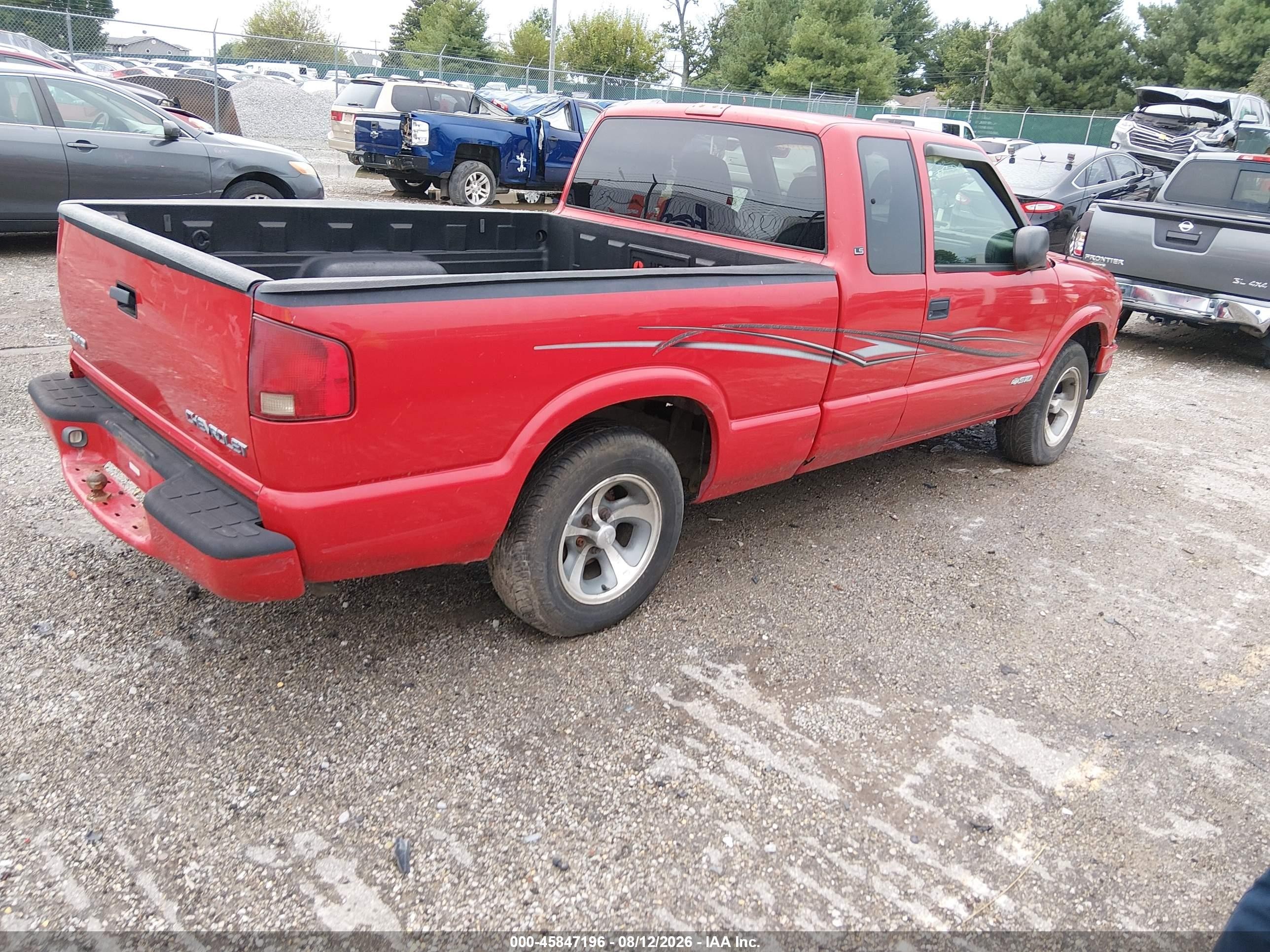 2003 Chevrolet S-10 Ls Красный vin: 1GCCS19X738236616