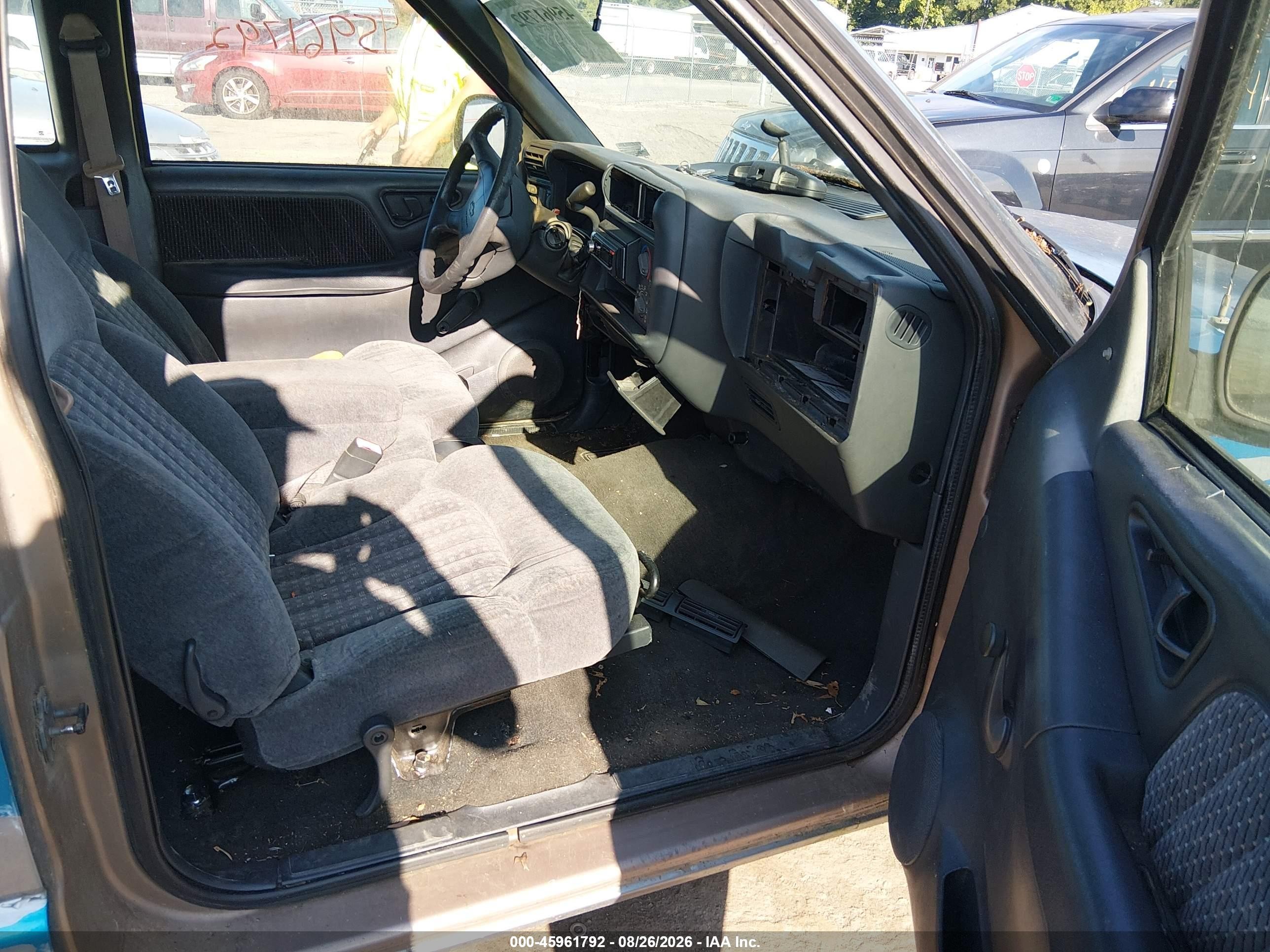 1997 Chevrolet S-10 Ls Fleetside Blue vin: 1GCCS19X7V8170832