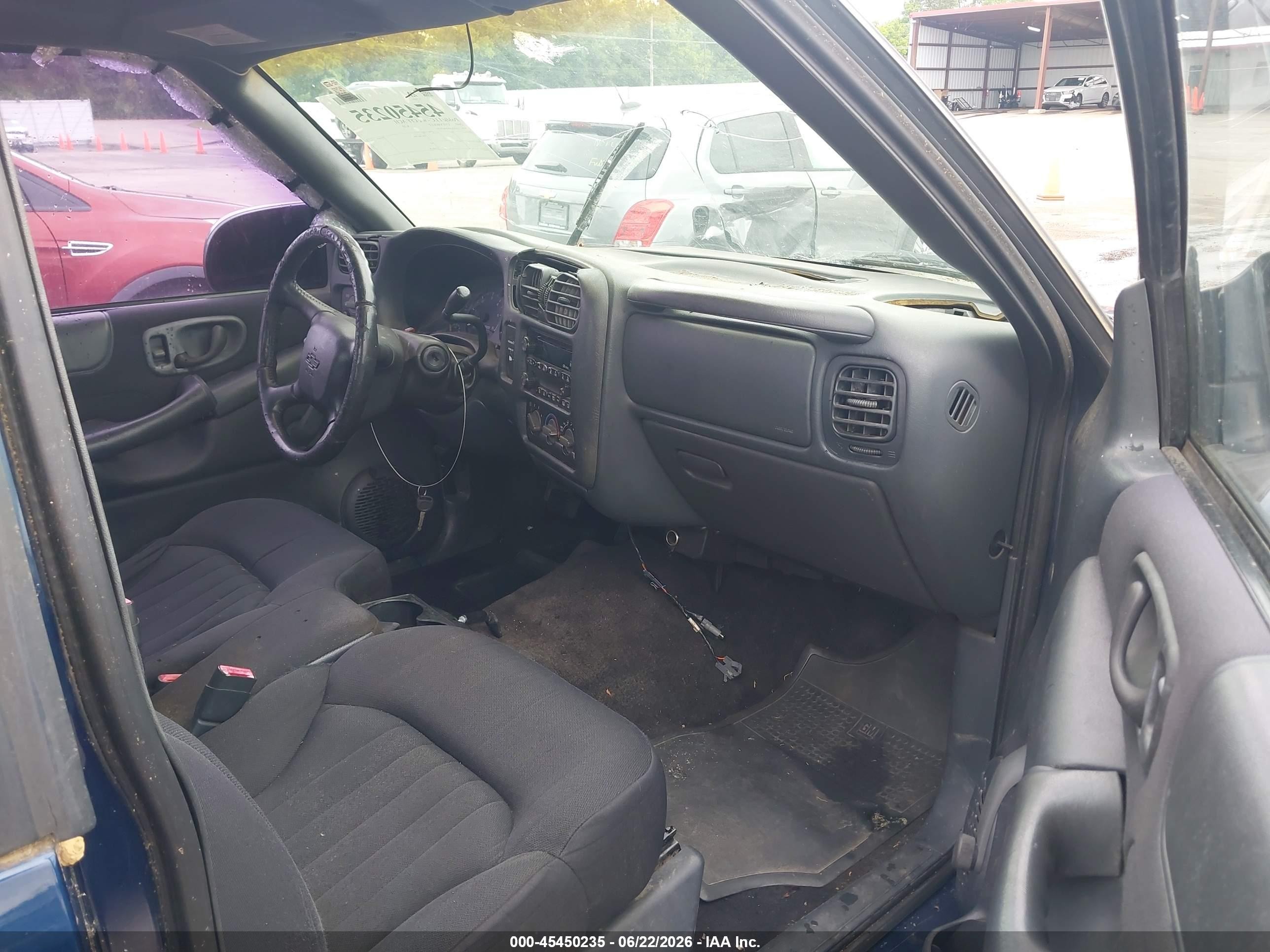 2003 Chevrolet S-10 Ls Blue vin: 1GCCS19X838172795