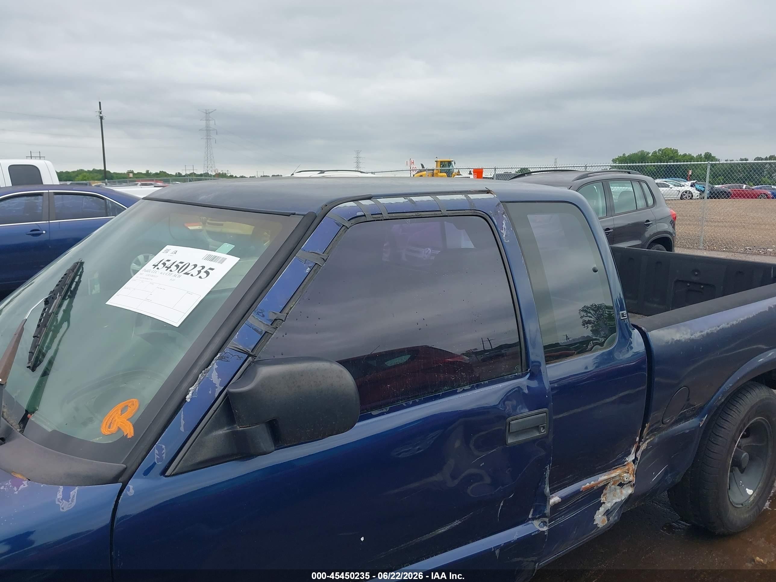 2003 Chevrolet S-10 Ls Blue vin: 1GCCS19X838172795