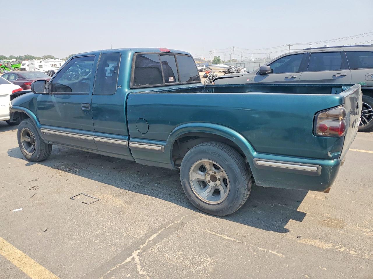 1998 Chevrolet S Truck S10 Green vin: 1GCCS19X8W8236094