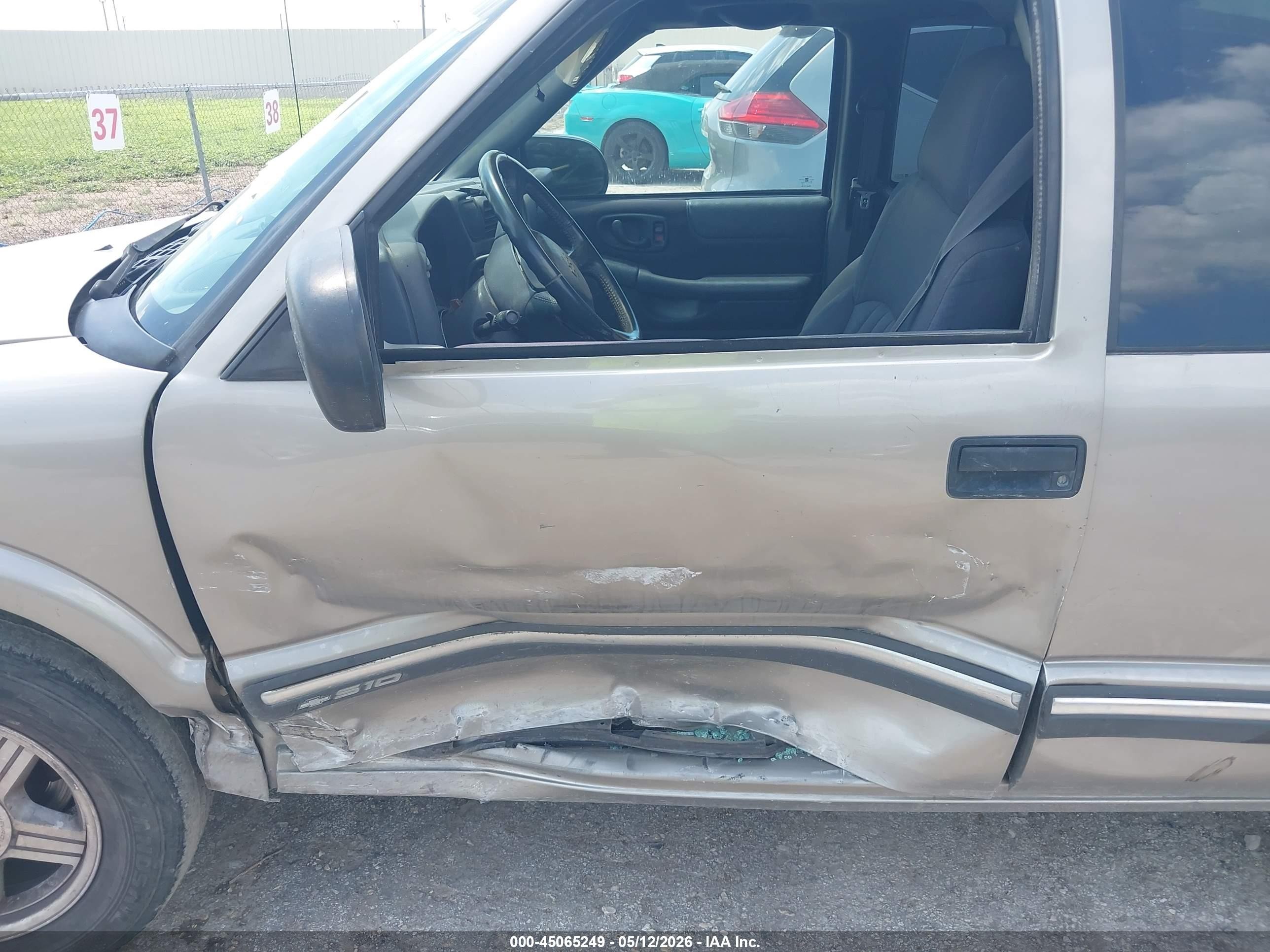 2003 Chevrolet S-10 Ls Серый vin: 1GCCS19XX38170109