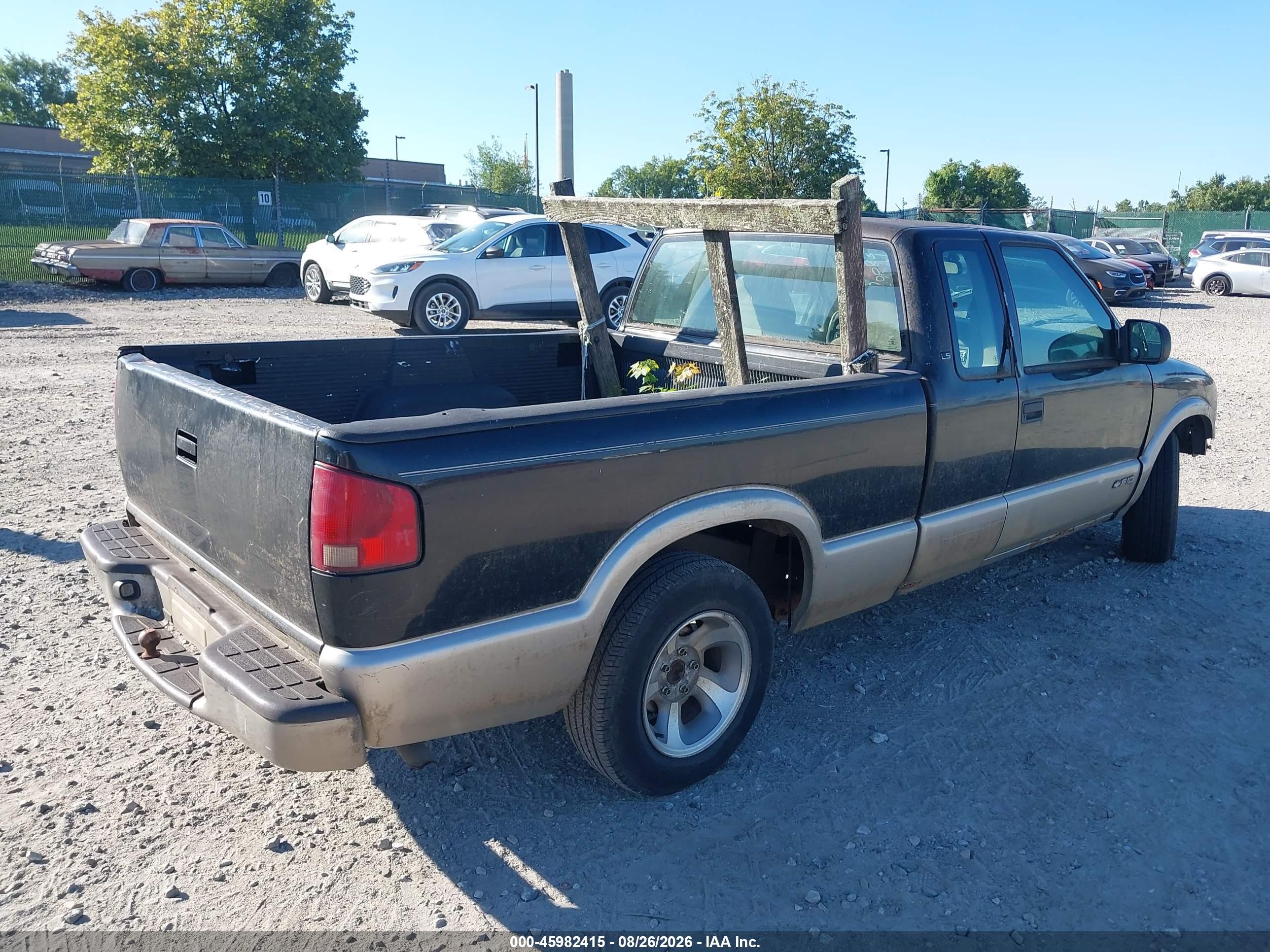 1999 Chevrolet S-10 Ls Black vin: 1GCCS19XXX8160850