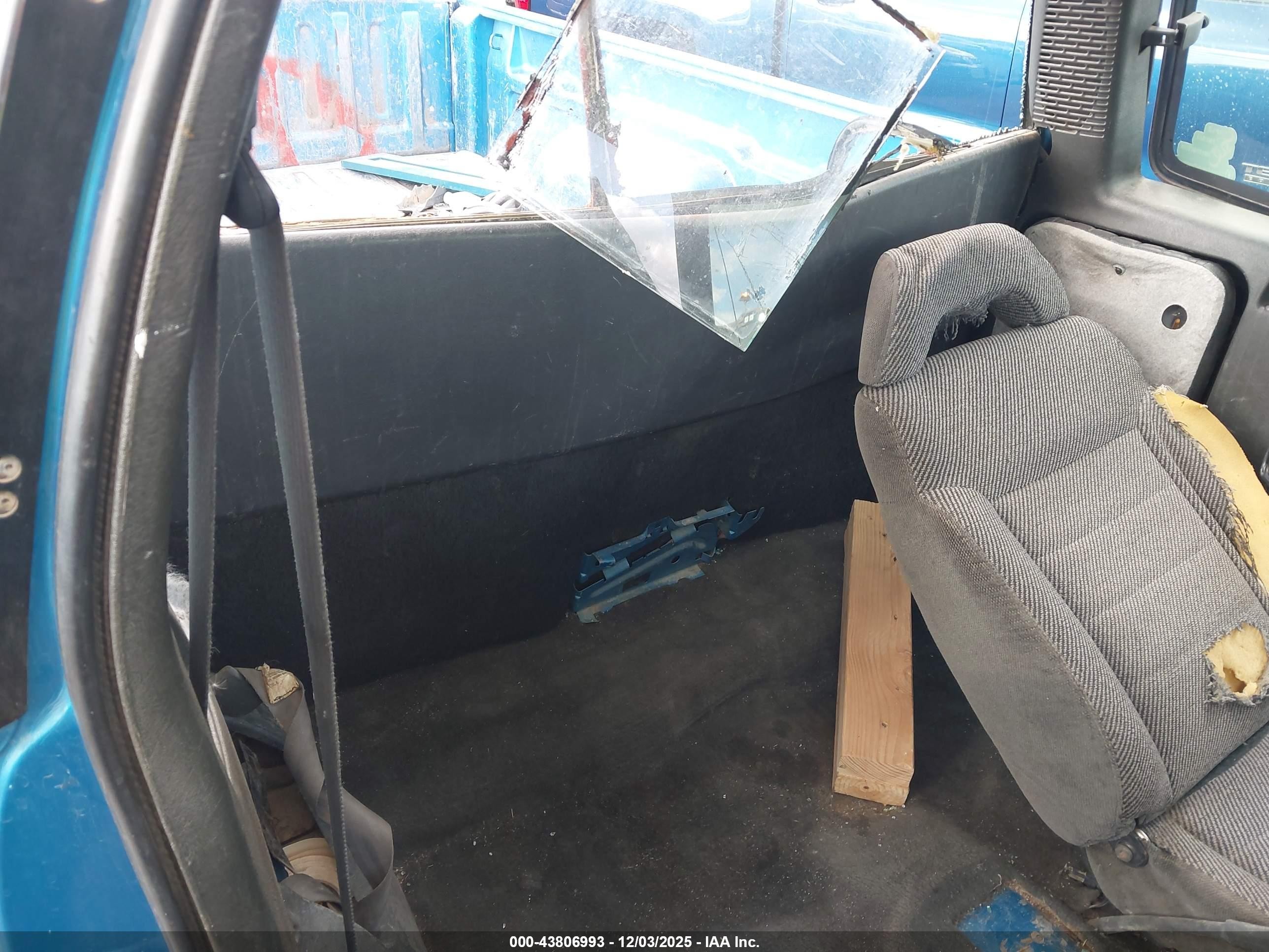 1994 Chevrolet S Truck S10 Blue vin: 1GCCS19Z2R8182443