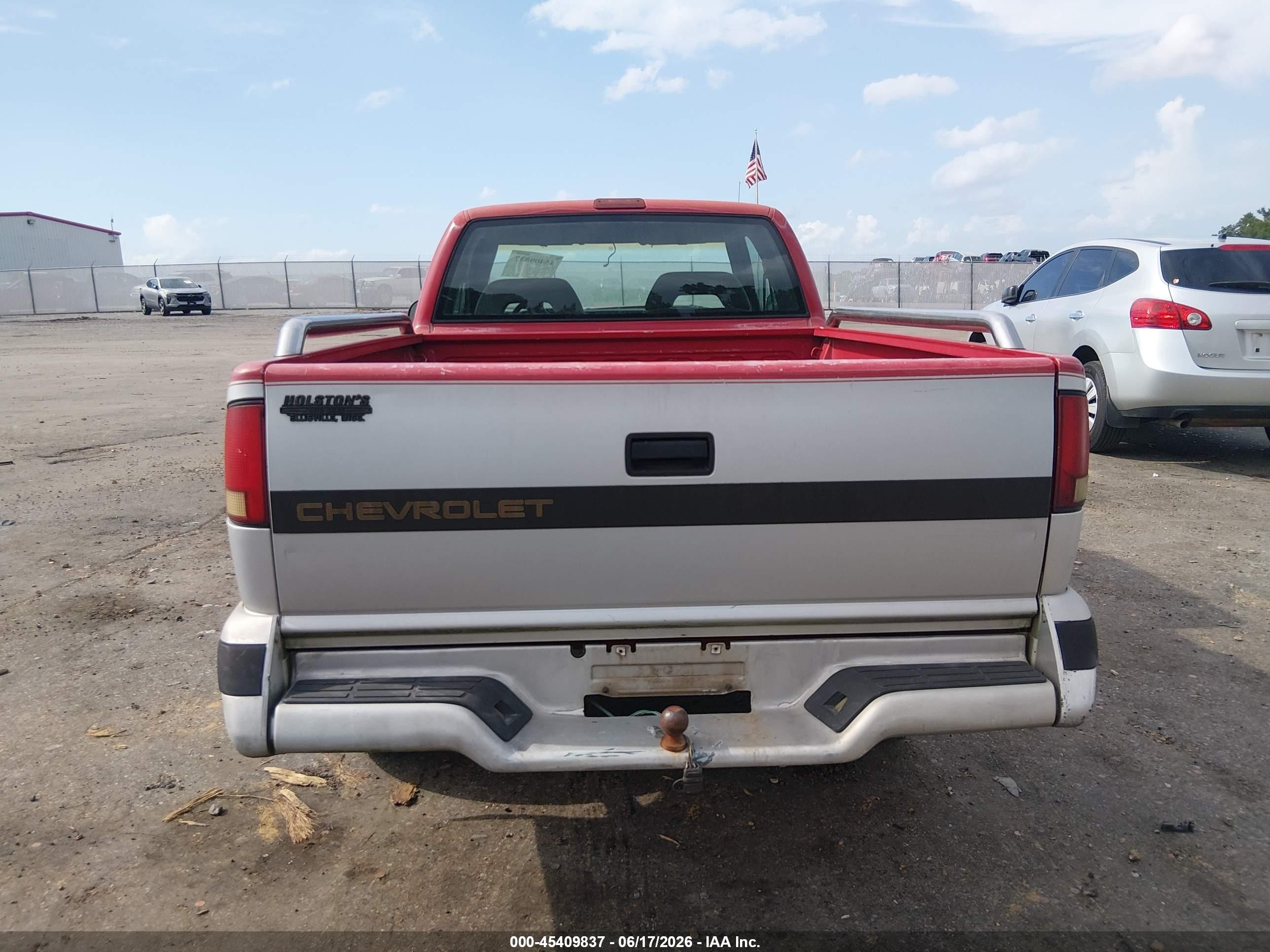 1994 Chevrolet S Truck S10 Silver vin: 1GCCS19Z4R8154482