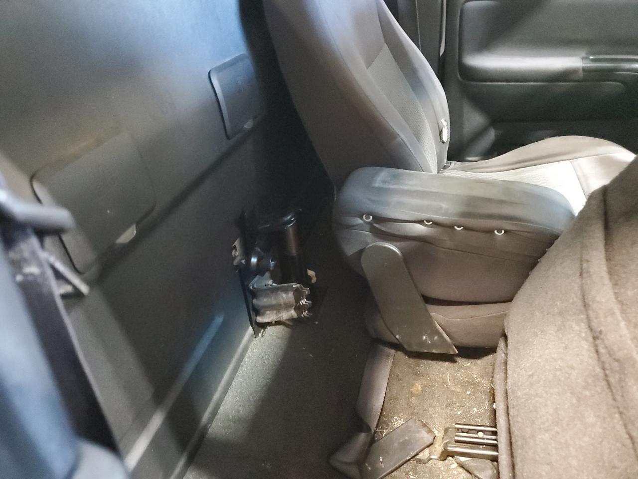 2012 Chev Colorado White vin: 1GCCSBF9XC8140121 Damage: Front Center Armrest, Broken, Replacement Required