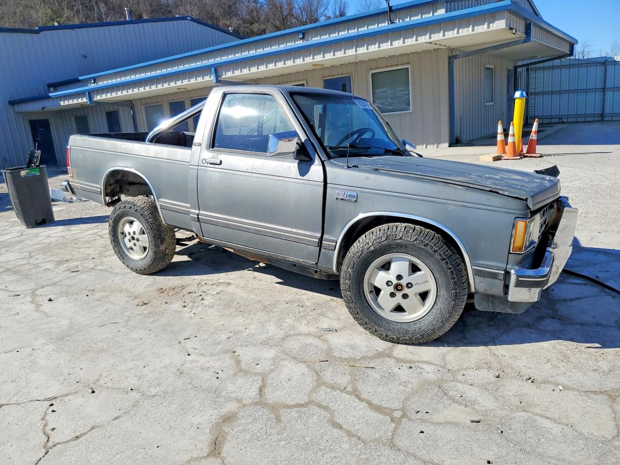 1987 Chevrolet S Truck S10 Gray vin: 1GCCT14R6H2165246