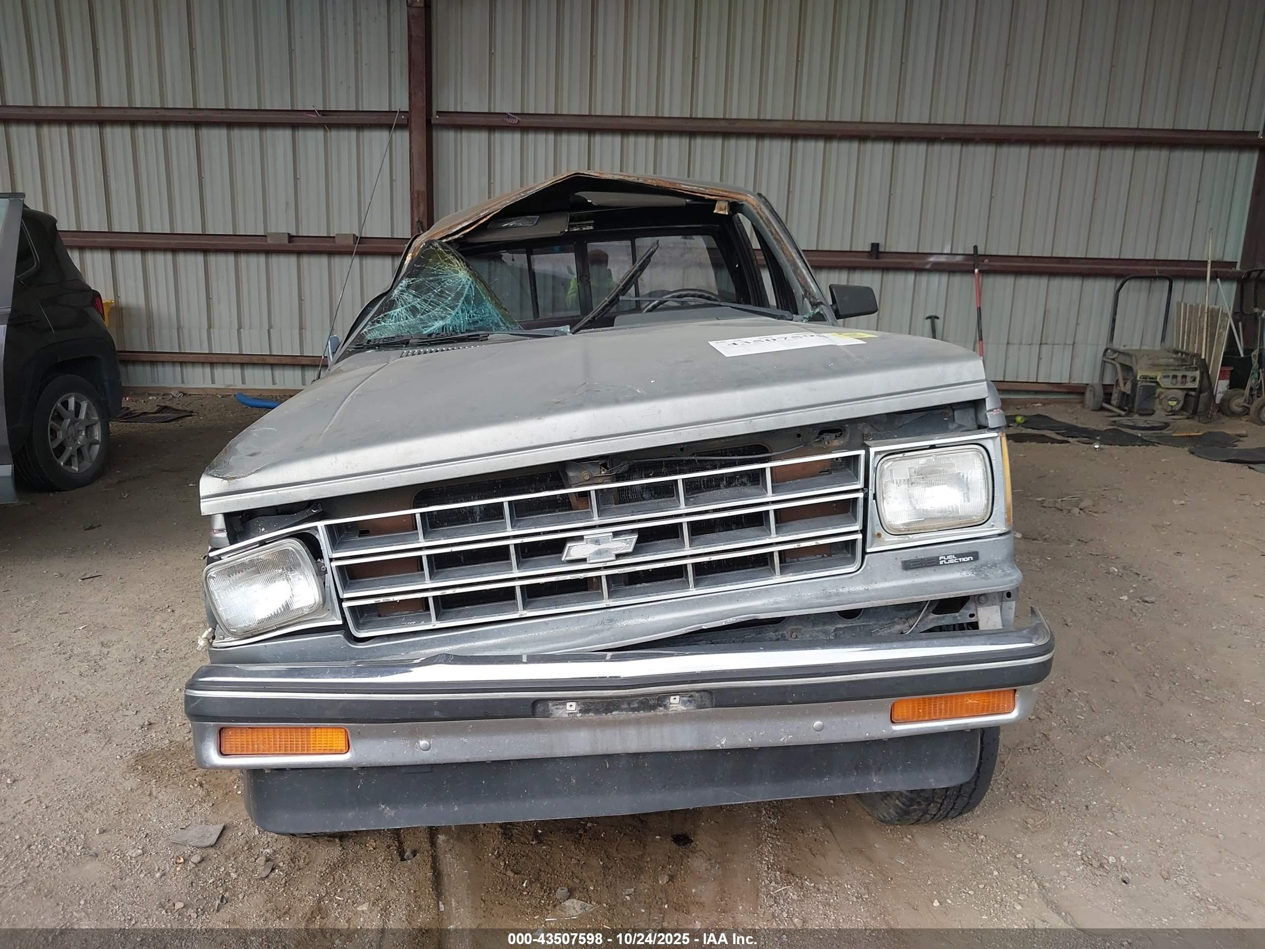 1986 Chevrolet S Truck S10 Gray vin: 1GCCT14RXG2185210