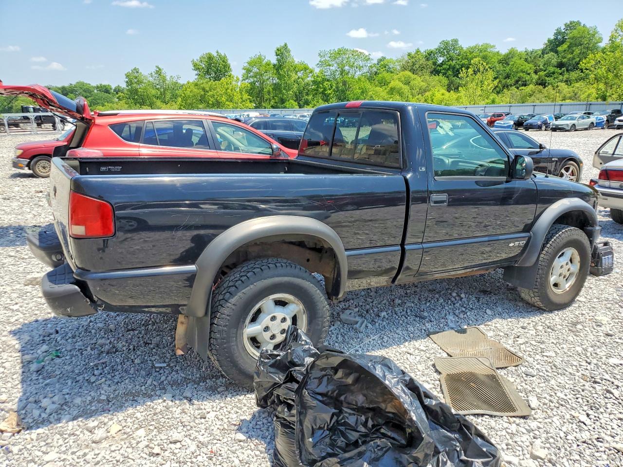 1999 Chevrolet S Truck S10 Black vin: 1GCCT14W5XK174251
