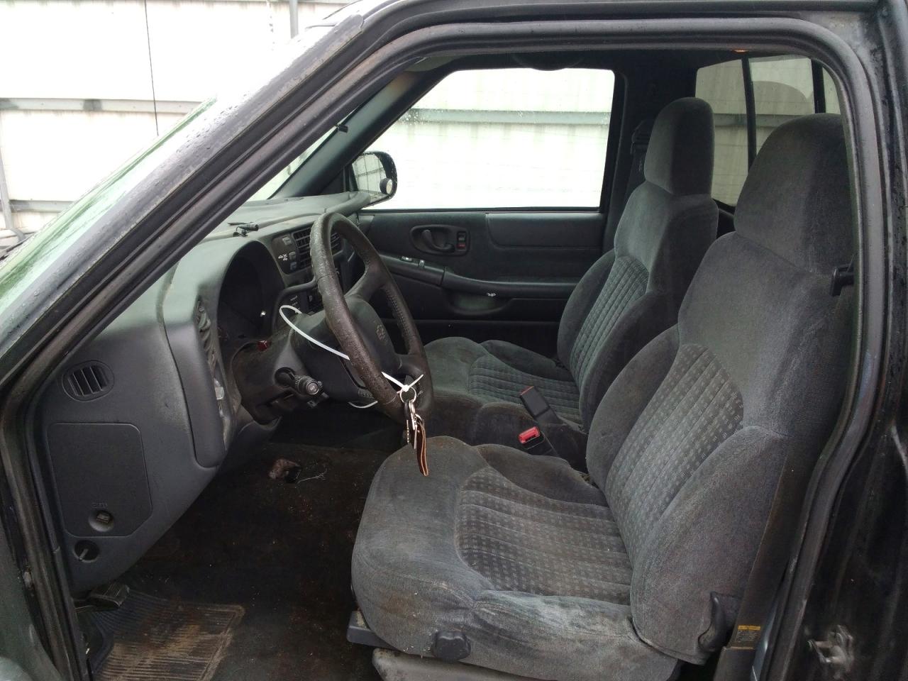 1999 Chevrolet S Truck S10 Black vin: 1GCCT14W5XK174251