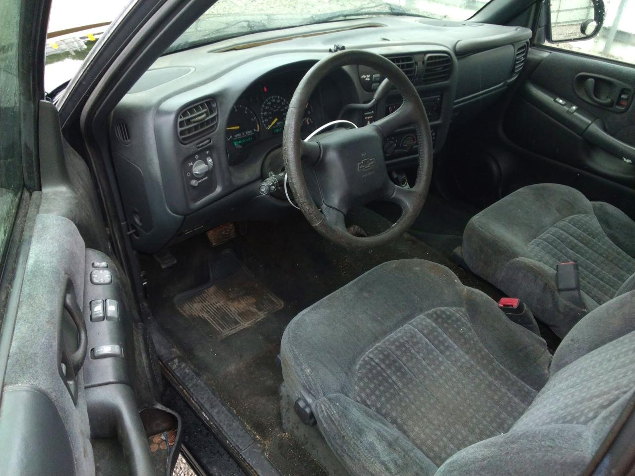 1999 Chevrolet S Truck S10 Black vin: 1GCCT14W5XK174251