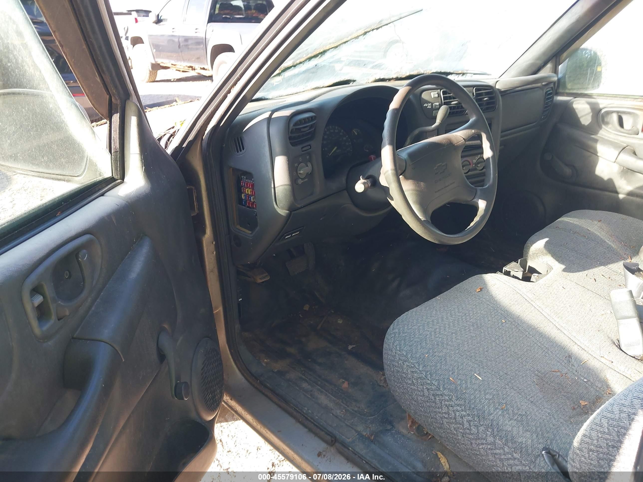 1998 Chevrolet S-10 Fleetside Pewter vin: 1GCCT14X2WK130988