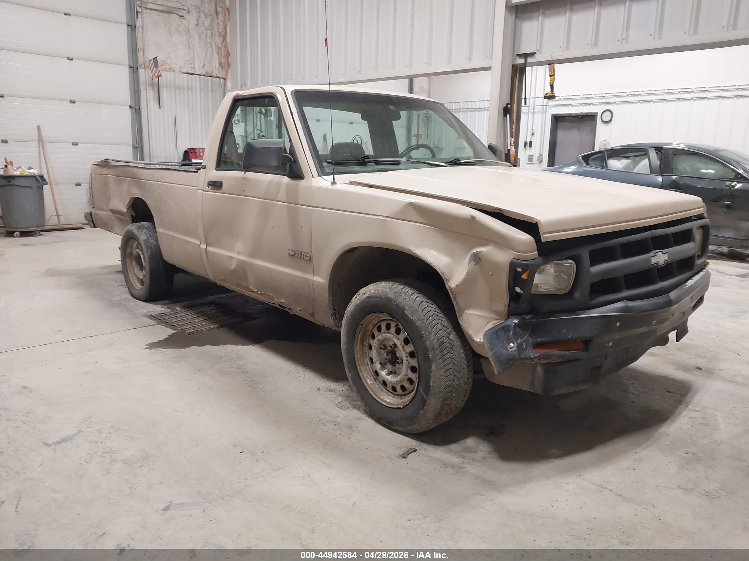 1993 Chevrolet S Truck S10 Tan vin: 1GCCT14Z6P0157979