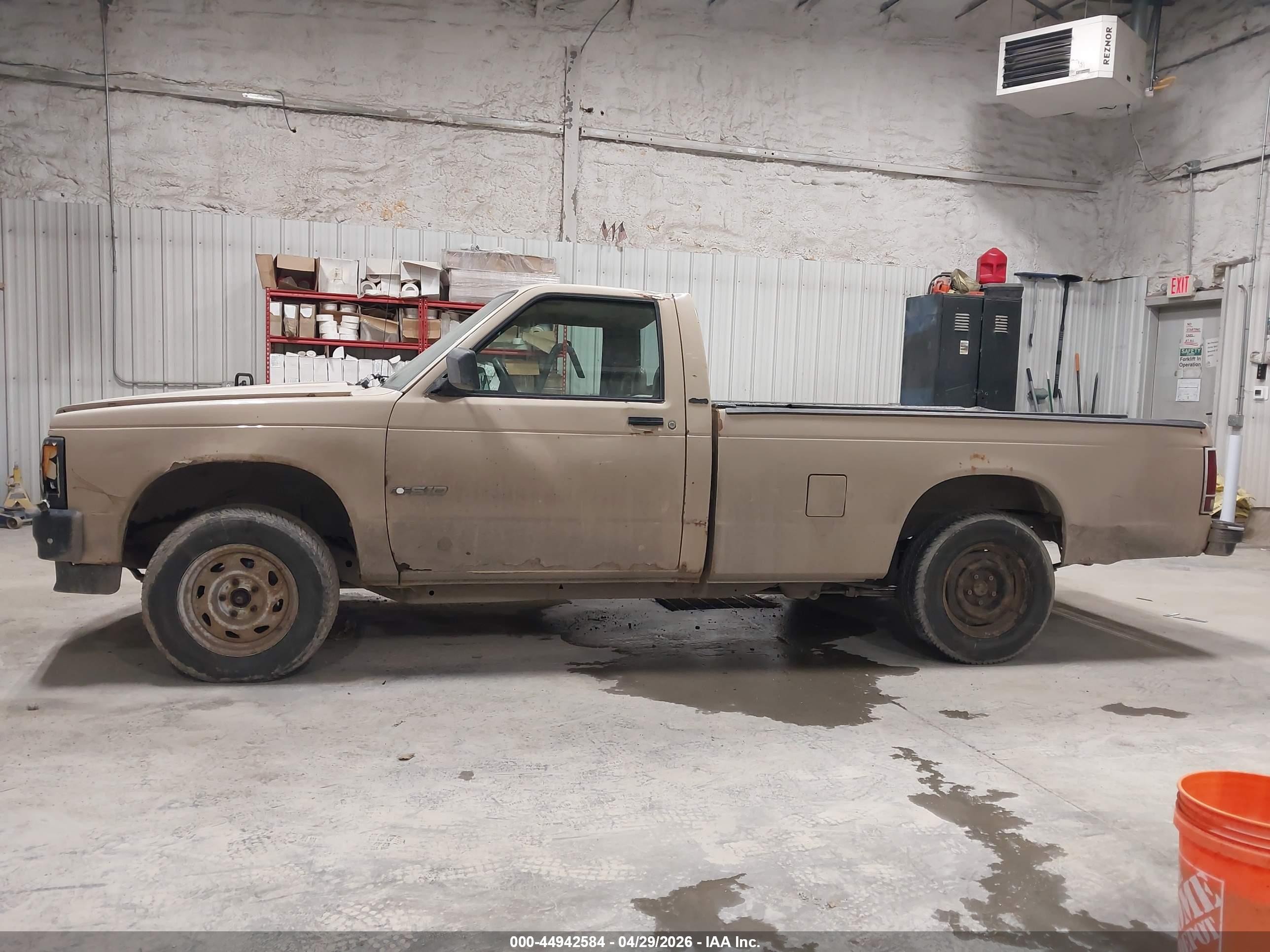 1993 Chevrolet S Truck S10 Tan vin: 1GCCT14Z6P0157979