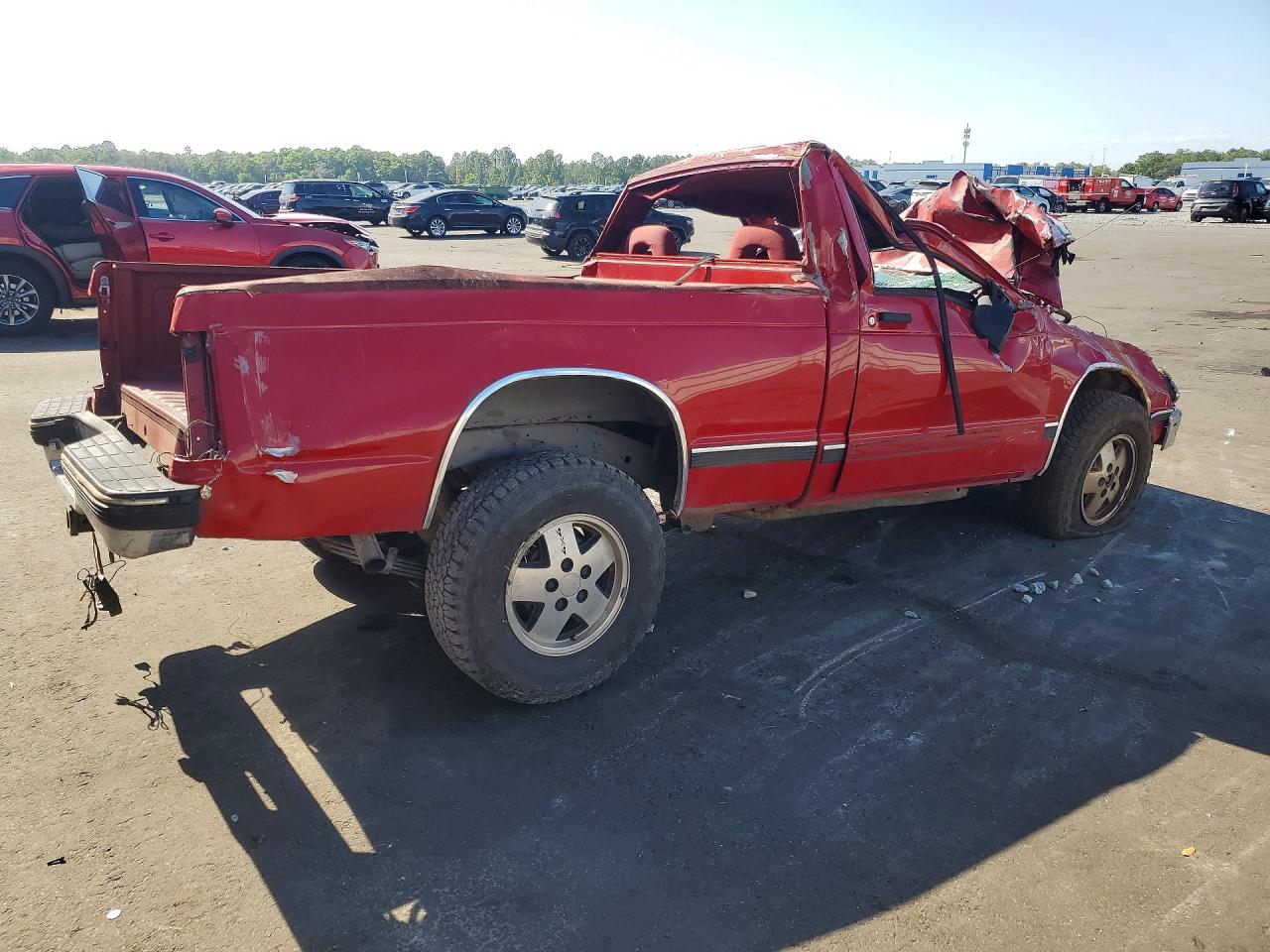 1992 Chevrolet S Truck S10 Red vin: 1GCCT14Z7N0118105