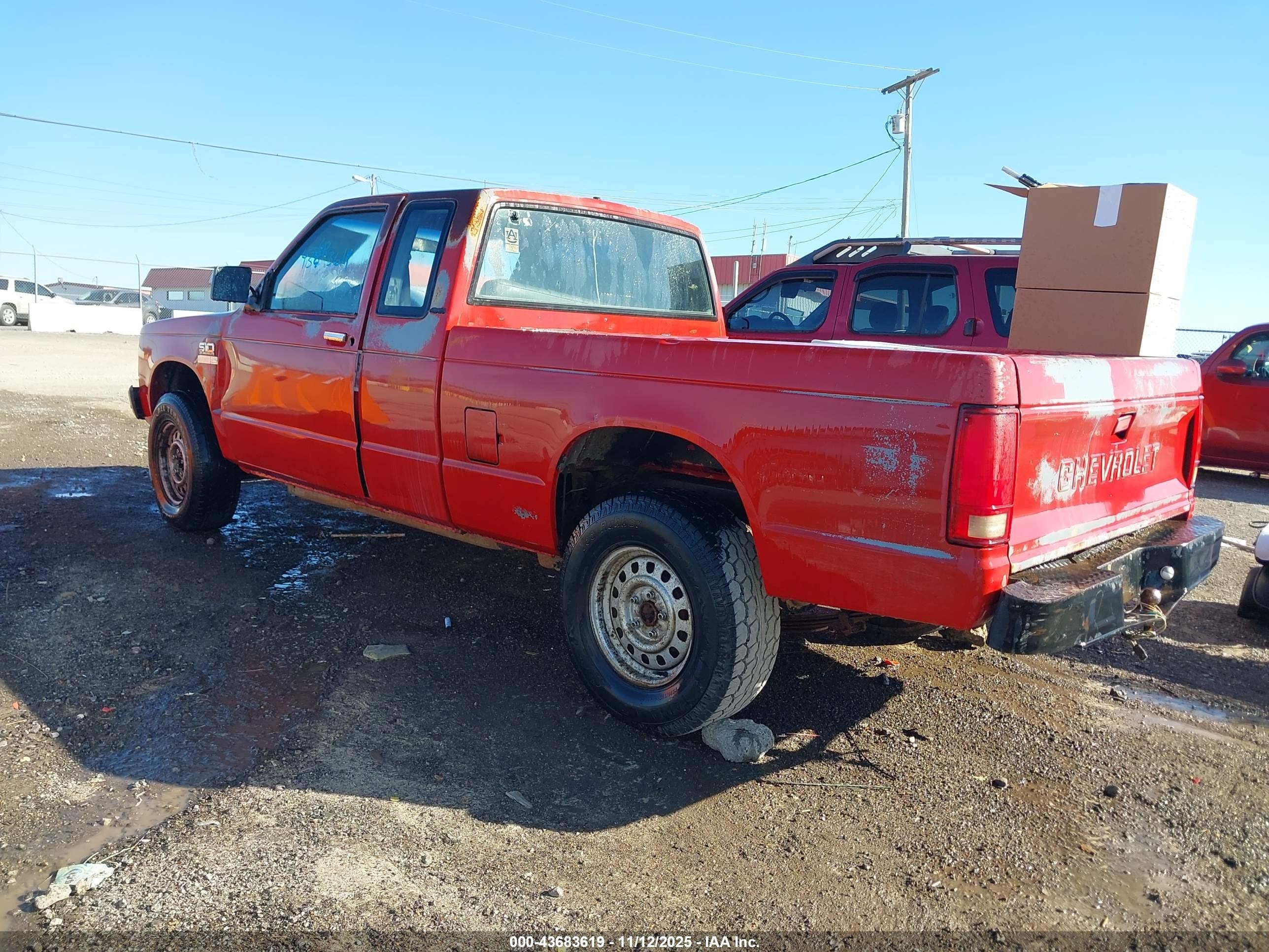 1988 Chevrolet S Truck S10 Red vin: 1GCCT19RXJ8236136