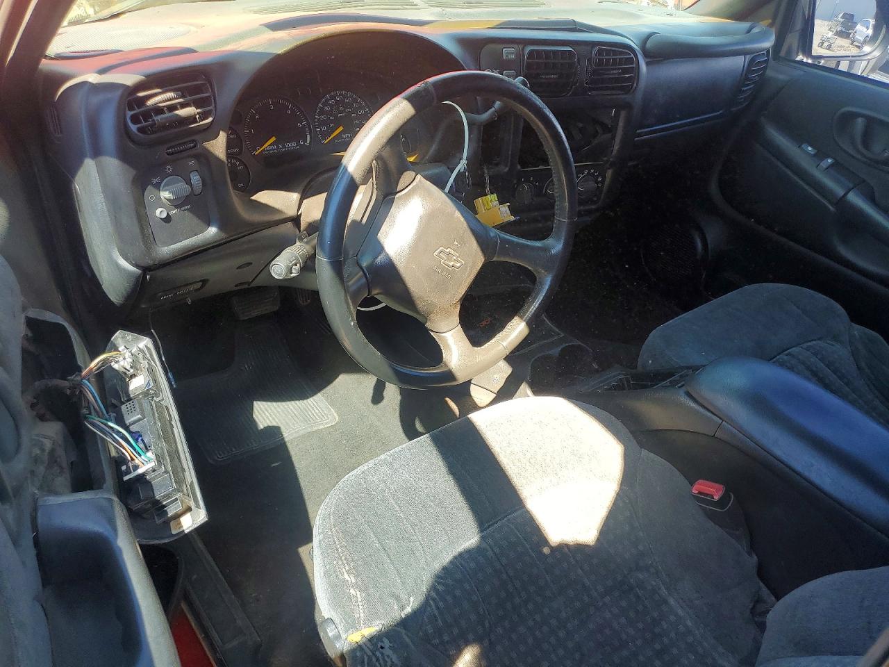 1999 Chevrolet S Truck S10 Red vin: 1GCCT19W4X8161920