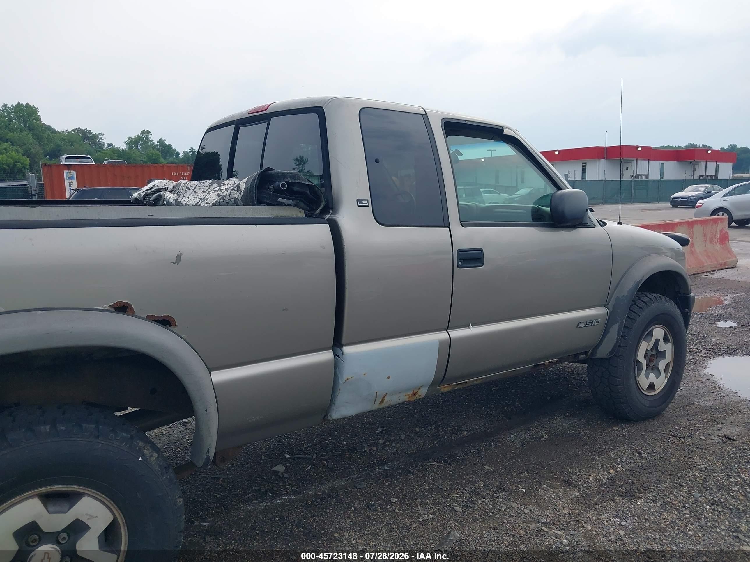 2000 Chevrolet S-10 Ls Brown vin: 1GCCT19W4Y8212947