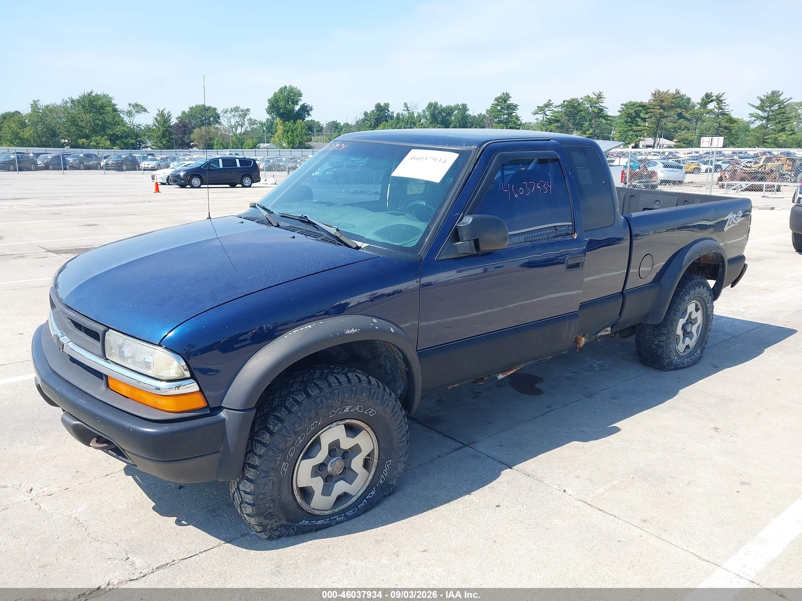 2000 Chevrolet S-10 Ls Blue vin: 1GCCT19W6Y8299041