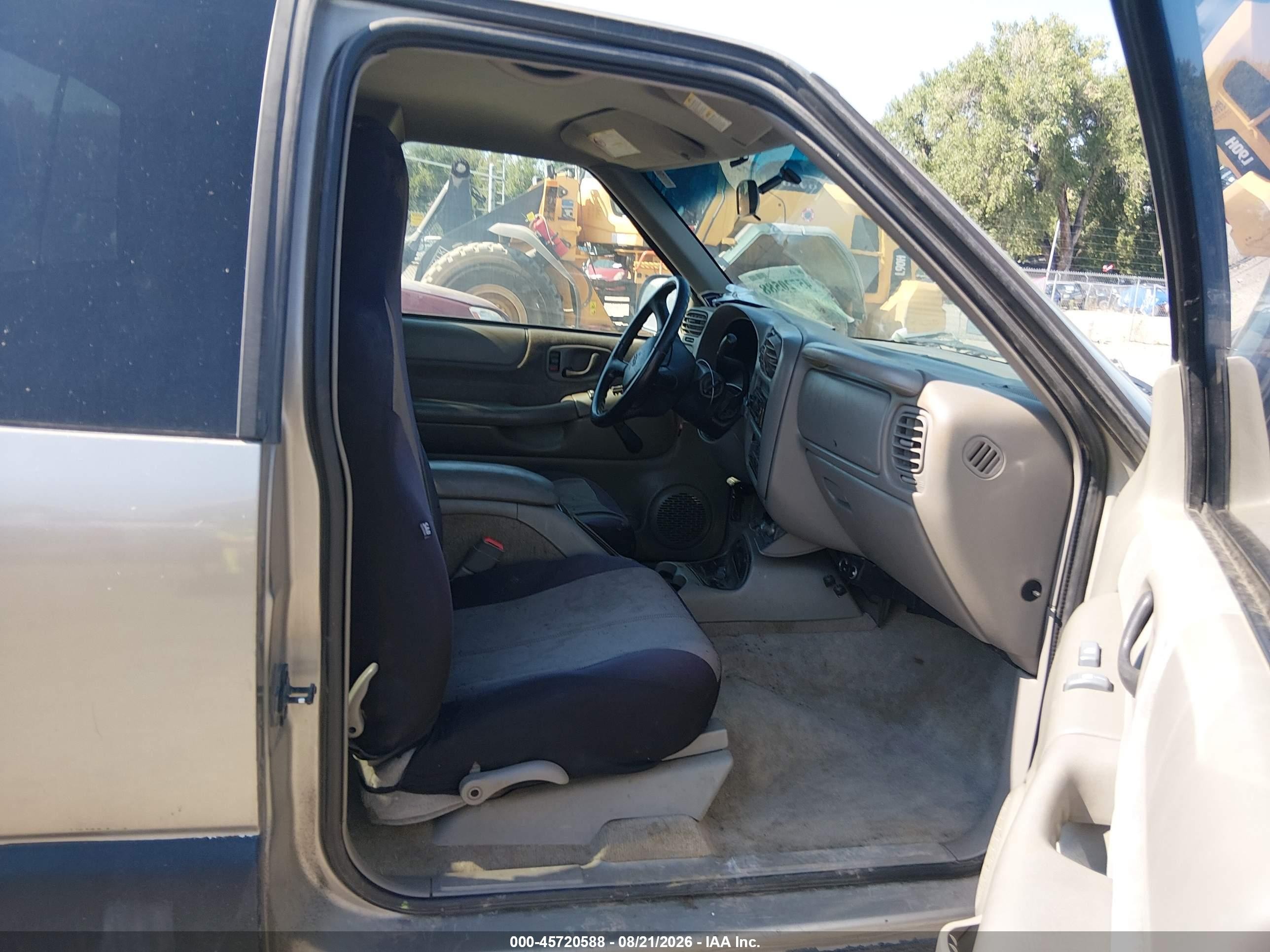 2001 Chevrolet S-10 Ls Brown vin: 1GCCT19W718150014