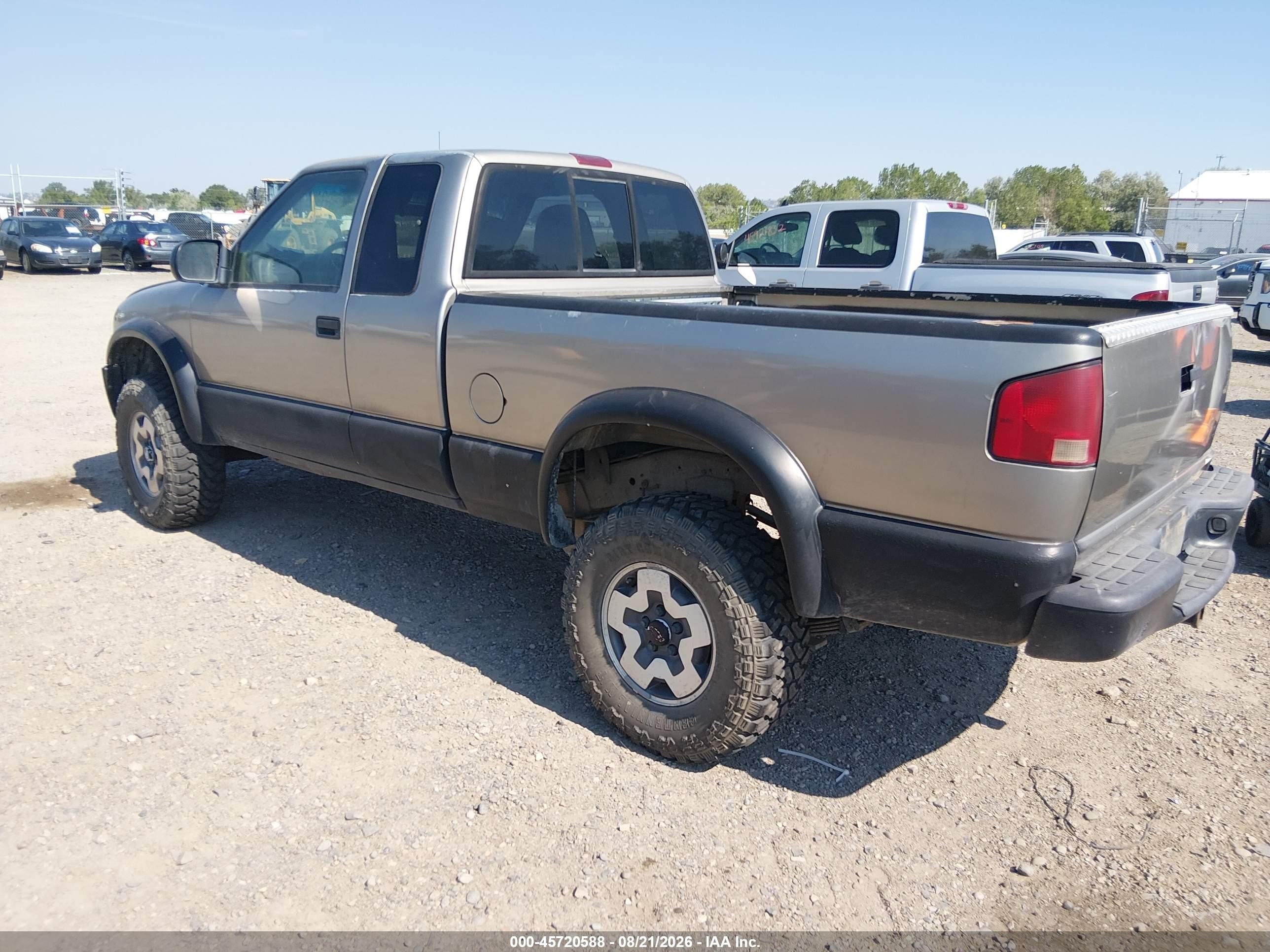 2001 Chevrolet S-10 Ls Brown vin: 1GCCT19W718150014