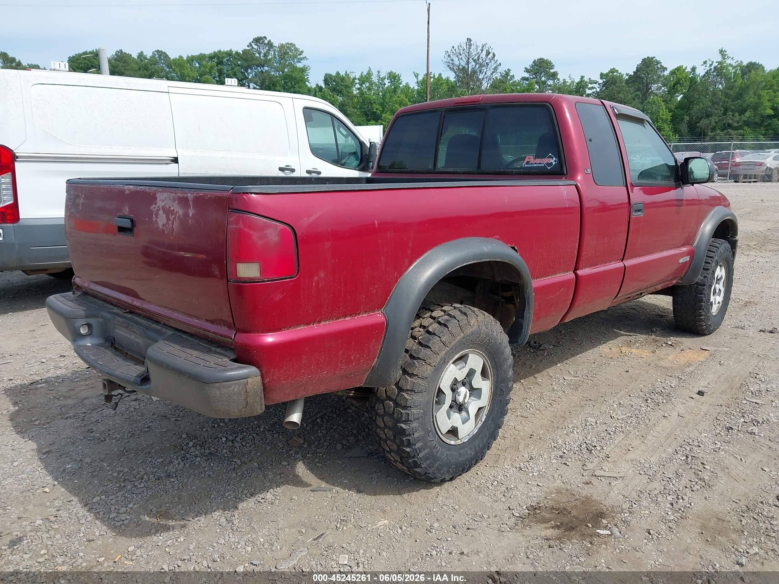 2001 Chevrolet S-10 Ls Red vin: 1GCCT19W718240182