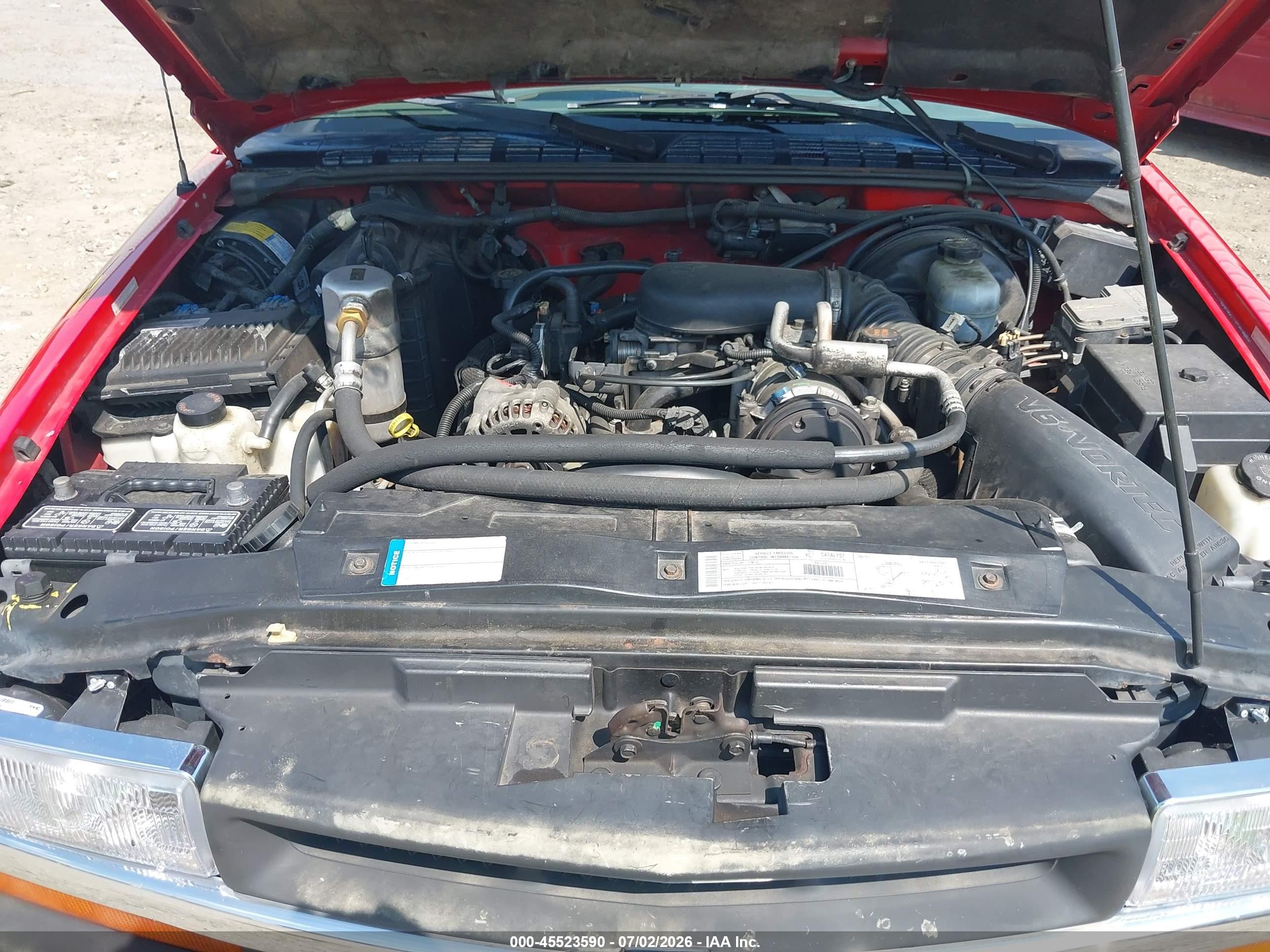 2000 Chevrolet S-10 Ls Red vin: 1GCCT19W8Y8141817