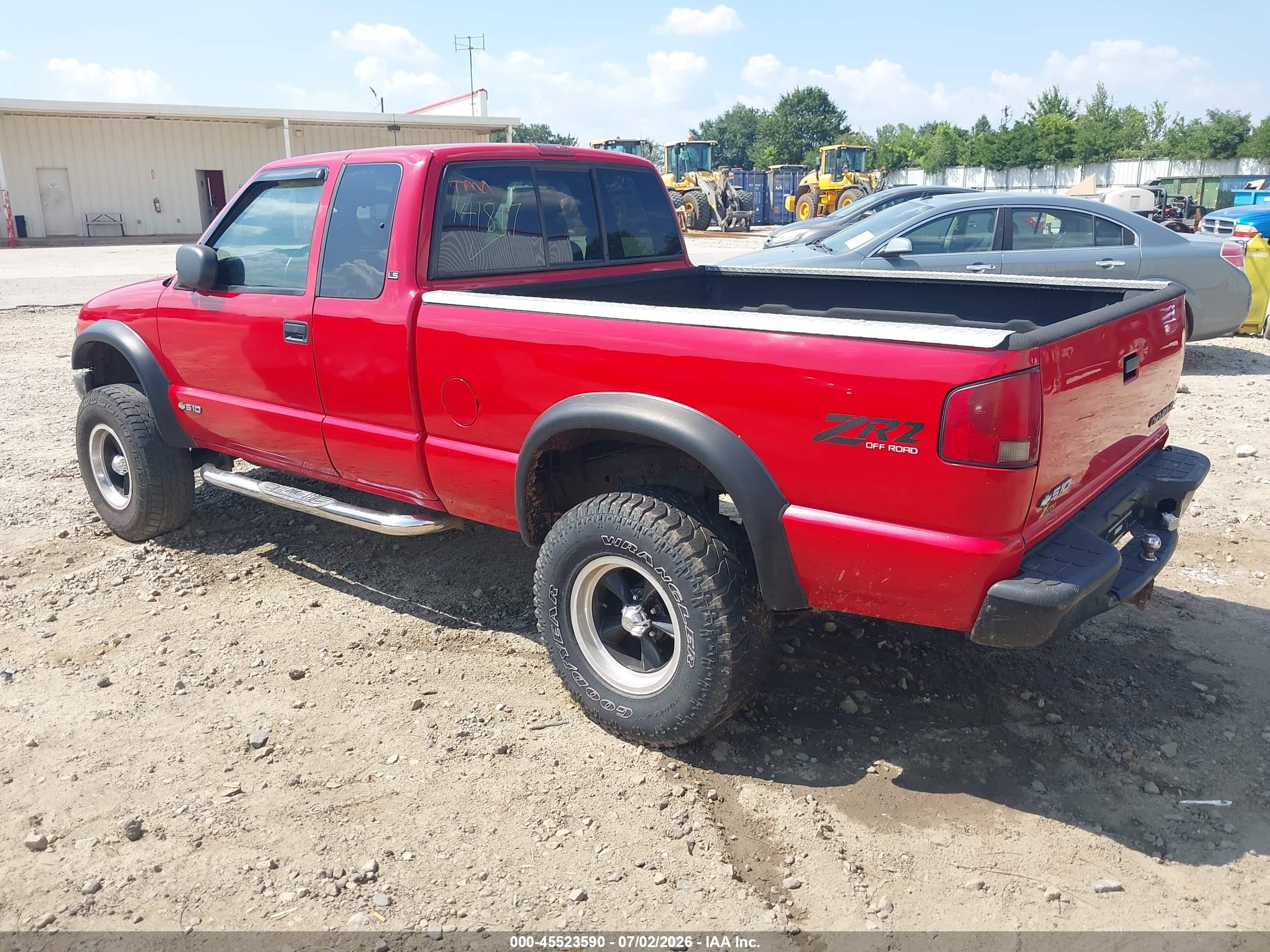 2000 Chevrolet S-10 Ls Red vin: 1GCCT19W8Y8141817
