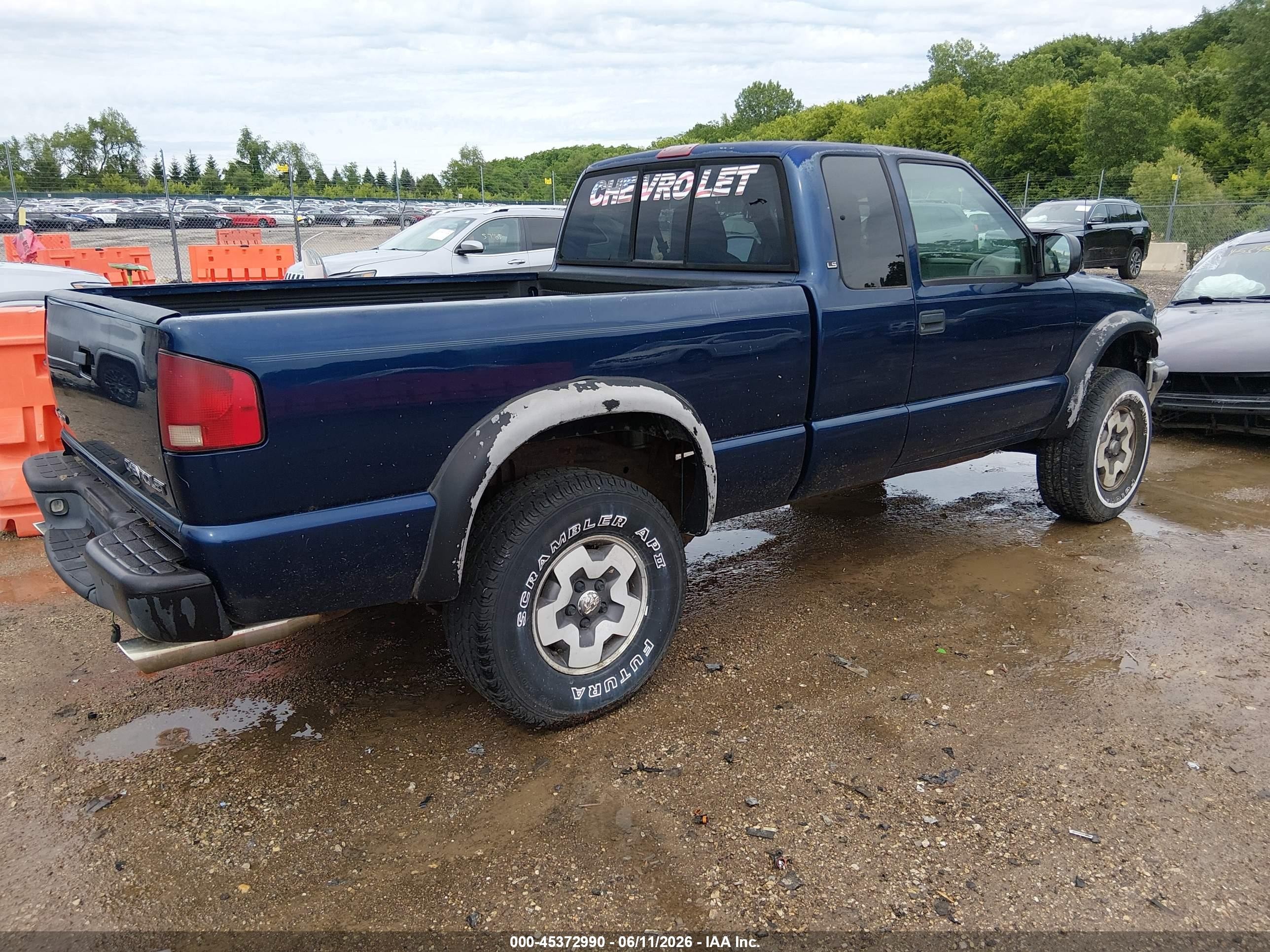 2000 Chevrolet S-10 Ls Blue vin: 1GCCT19W9Y8125853