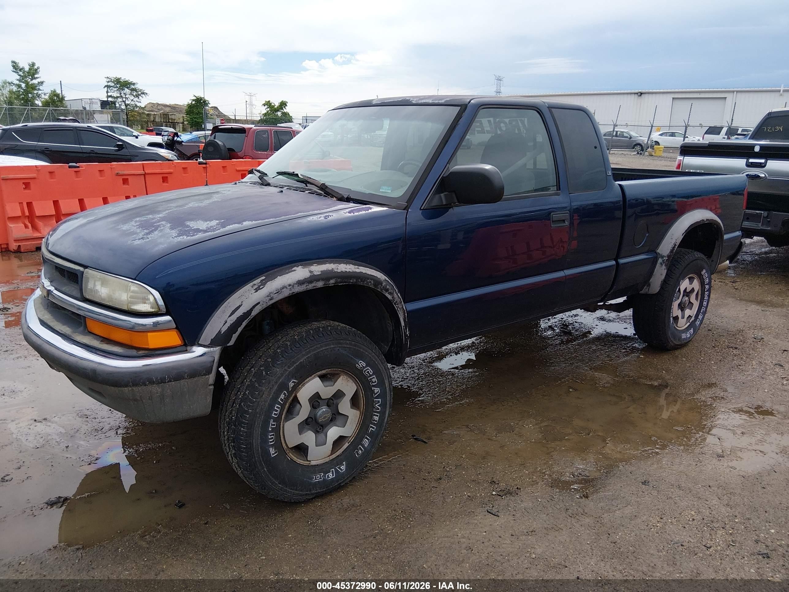 2000 Chevrolet S-10 Ls Blue vin: 1GCCT19W9Y8125853