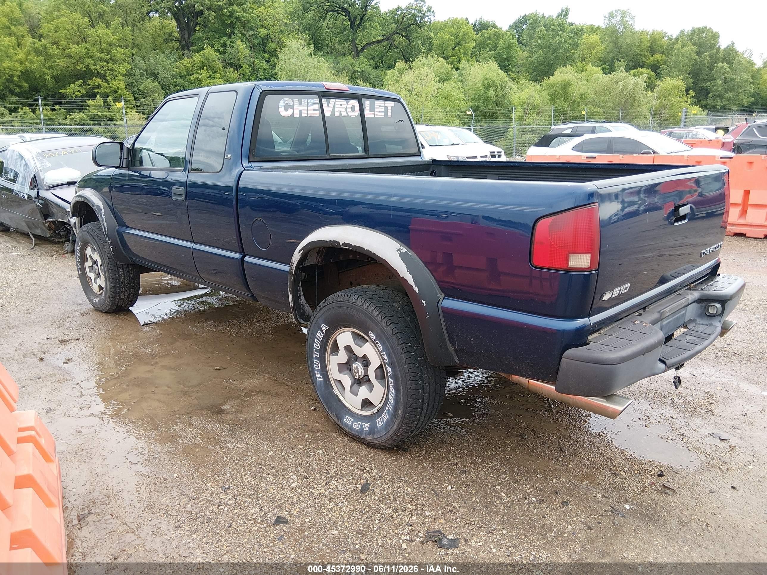 2000 Chevrolet S-10 Ls Blue vin: 1GCCT19W9Y8125853
