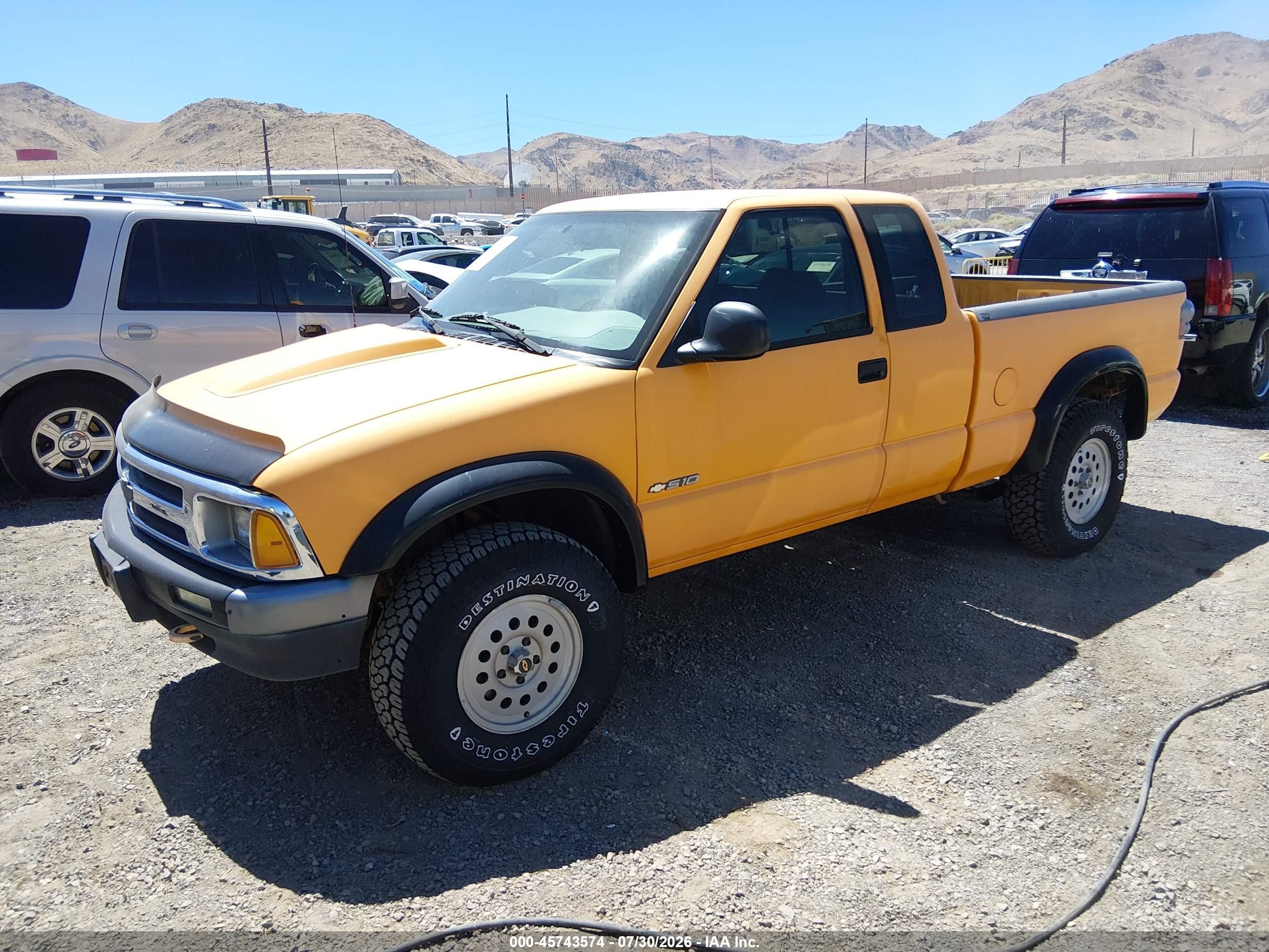 1995 Chevrolet S Truck S10 Orange vin: 1GCCT19WXS8222308
