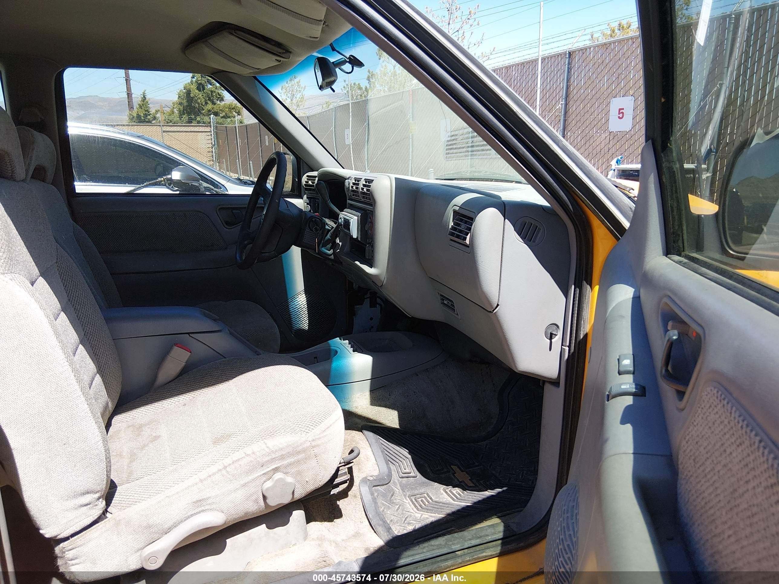 1995 Chevrolet S Truck S10 Orange vin: 1GCCT19WXS8222308