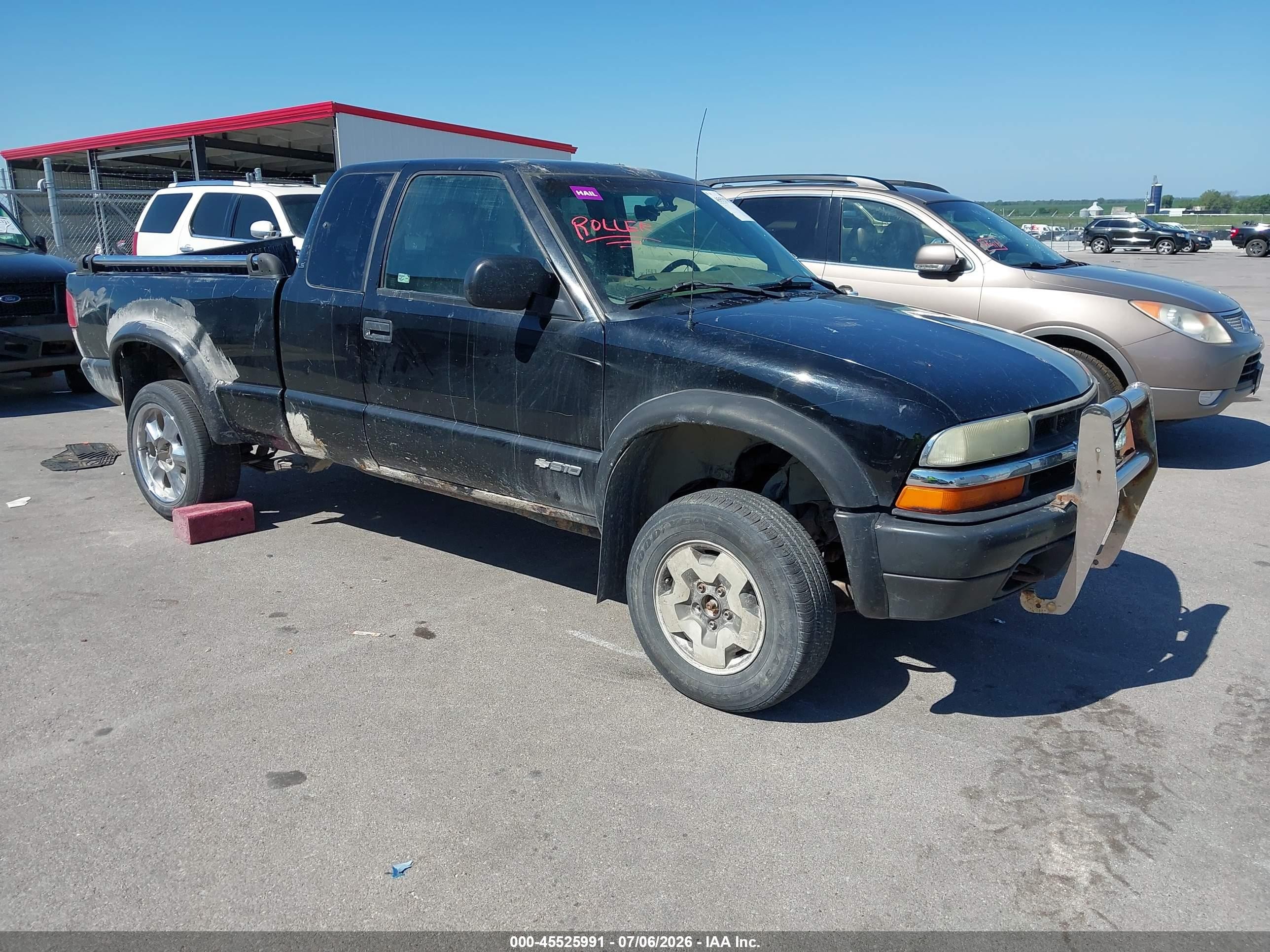 2003 Chevrolet S-10 Ls Black vin: 1GCCT19X238262165
