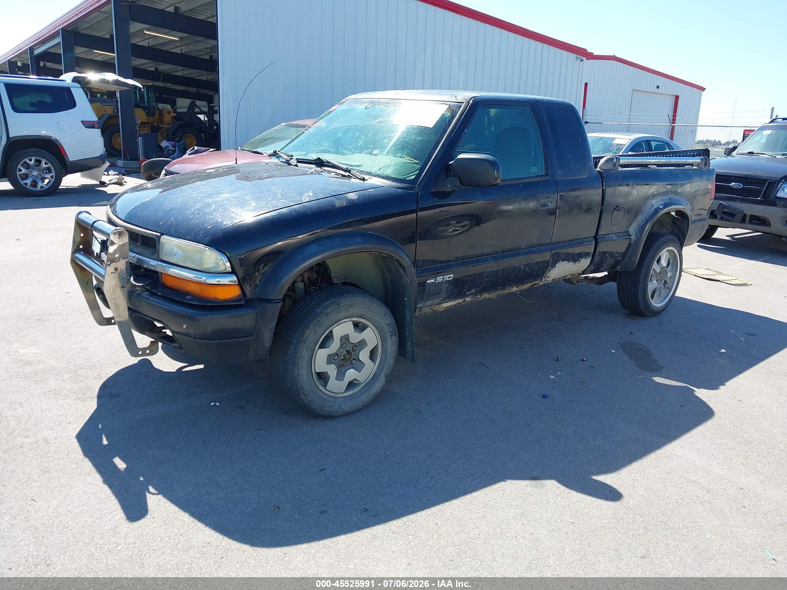 2003 Chevrolet S-10 Ls Black vin: 1GCCT19X238262165