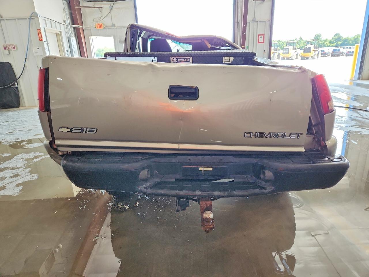 2003 Chevrolet S Truck S10 Beige vin: 1GCCT19X238289897
