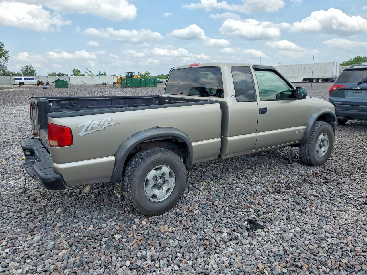 2003 Chevrolet S Truck S10 Silver vin: 1GCCT19X438230396