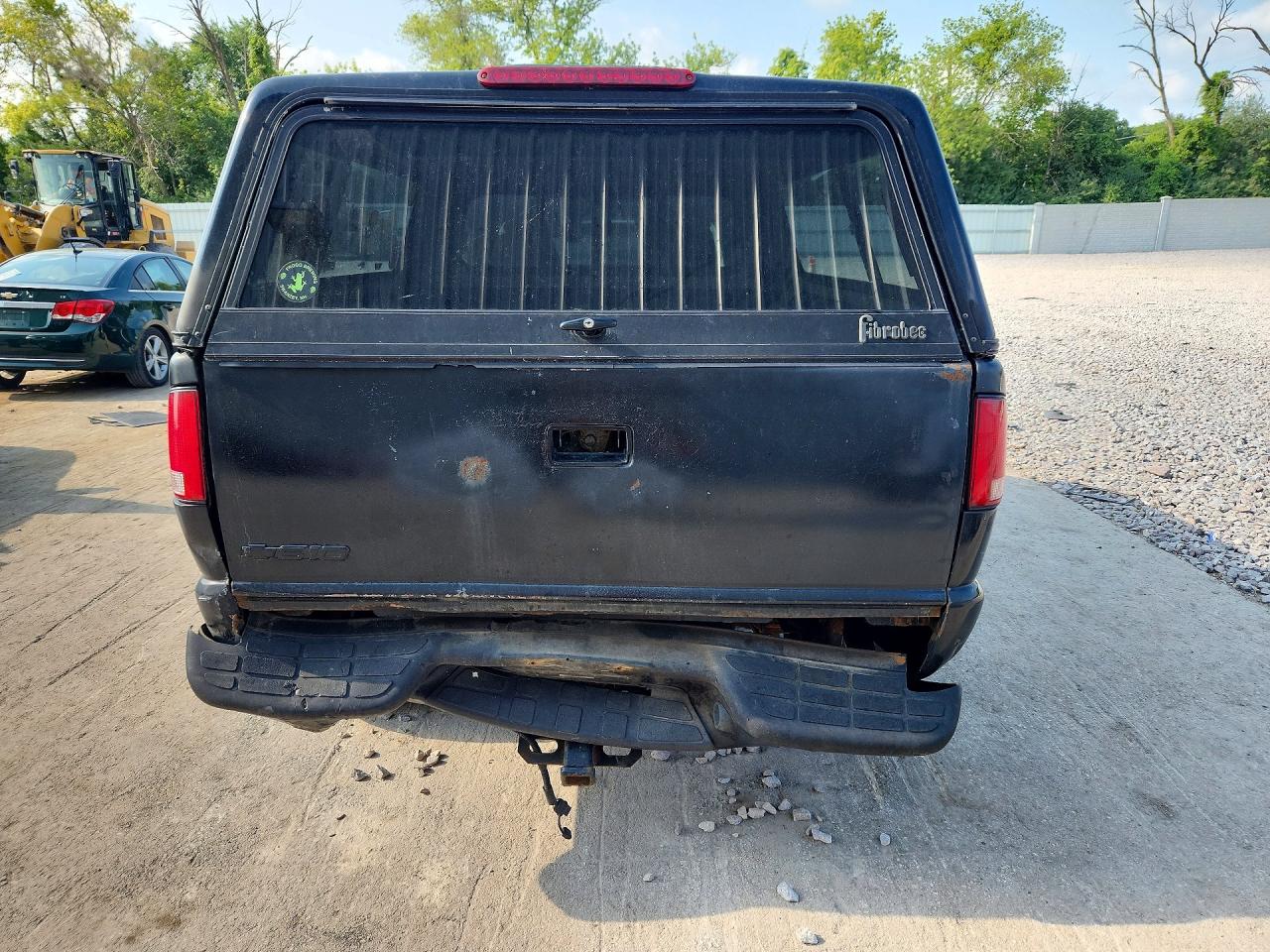 2003 Chevrolet S Truck S10 Black vin: 1GCCT19X738264428